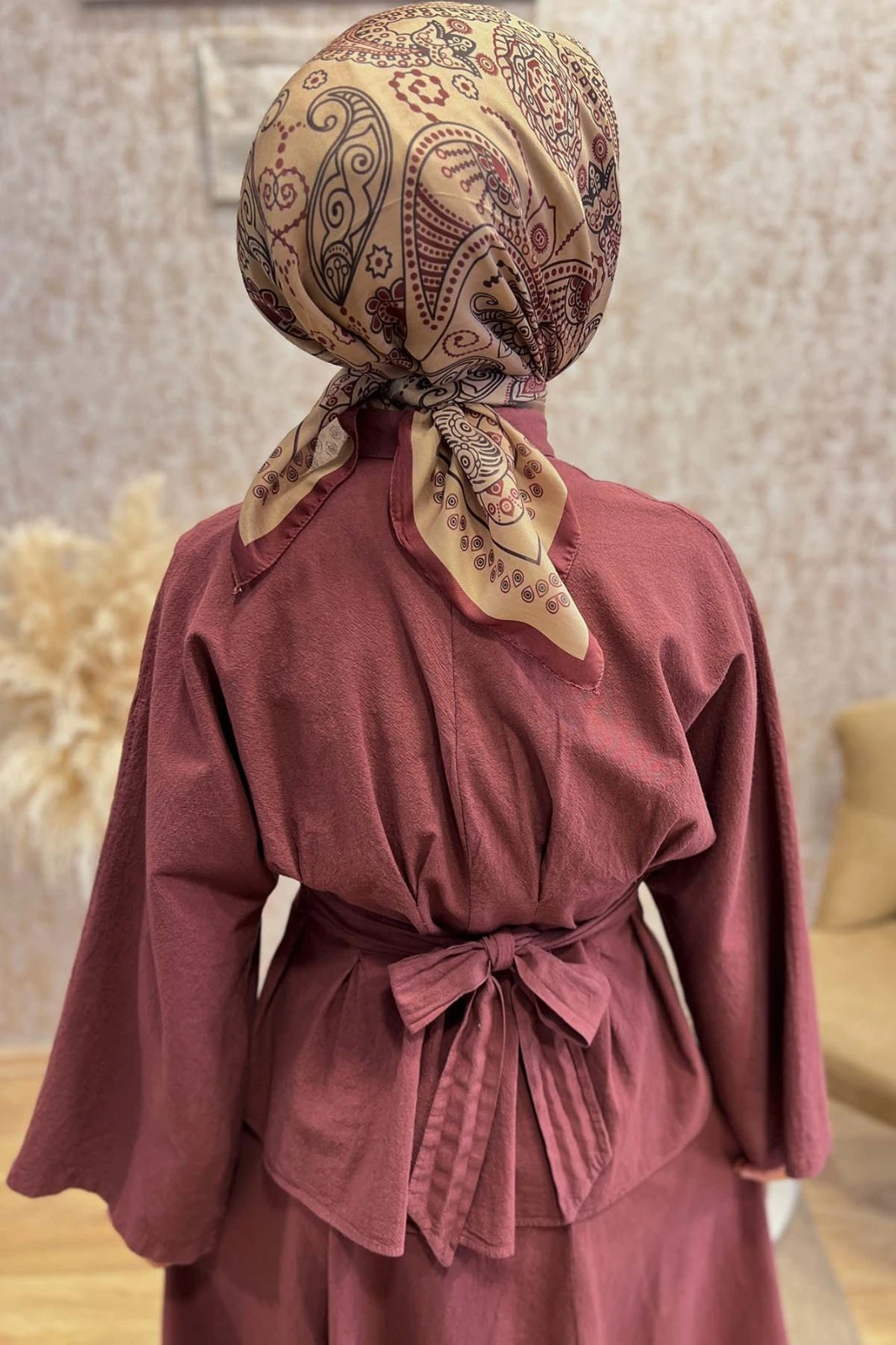 Belden Oturtmalı Etek Takım- Bordo