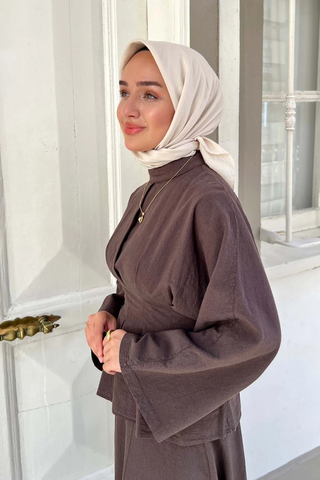 Belden Oturtmalı Etek Takım-Kahverengi