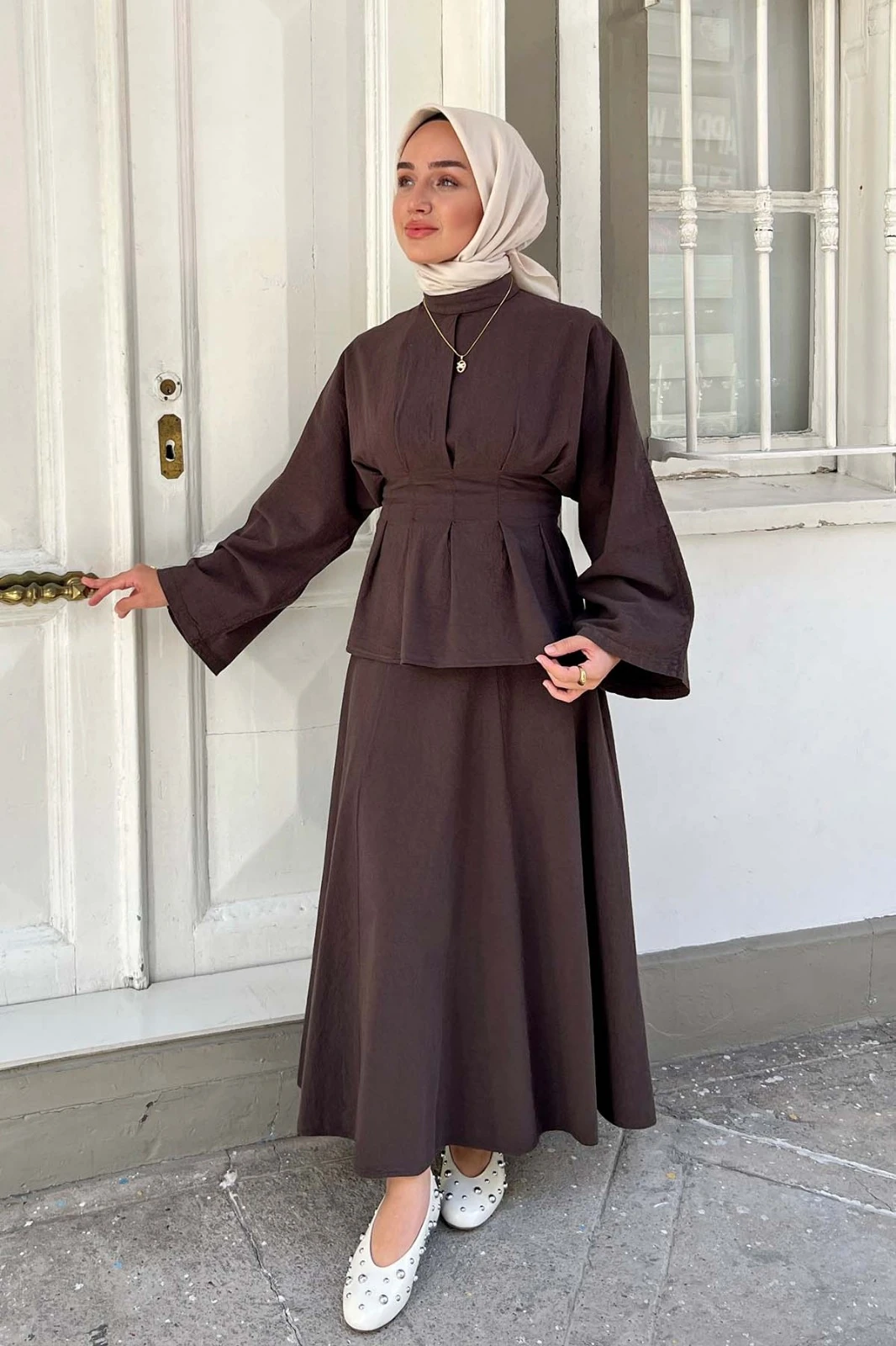 Belden Oturtmalı Etek Takım-Kahverengi