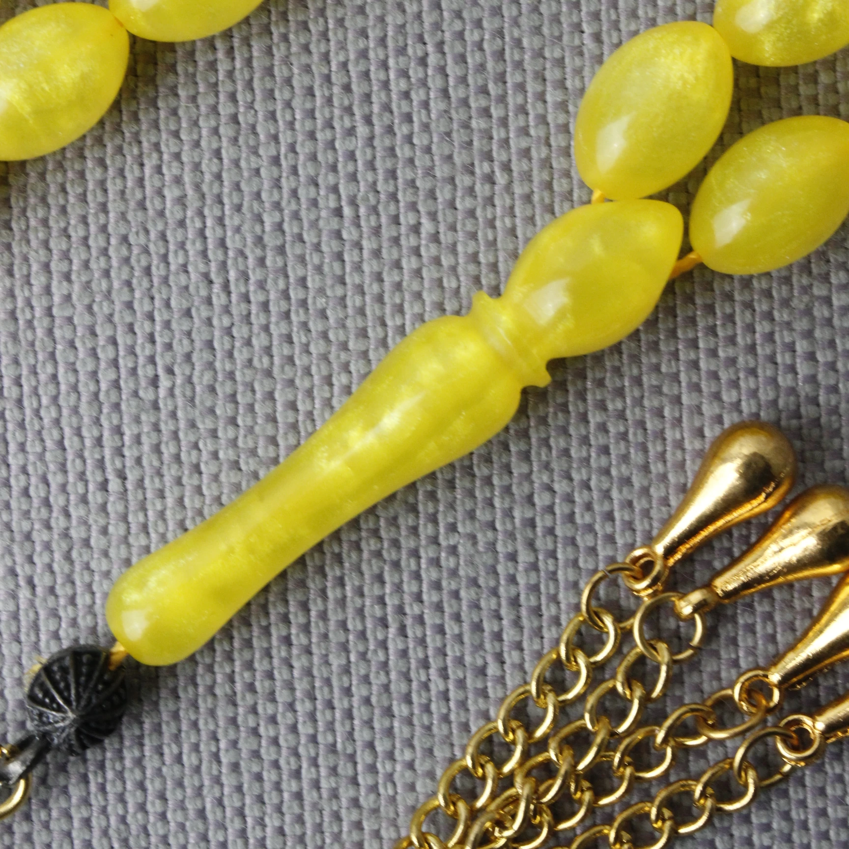 Simli Hamur Neon Sarı Beyzi Model Sıkma Kehribar Tespih