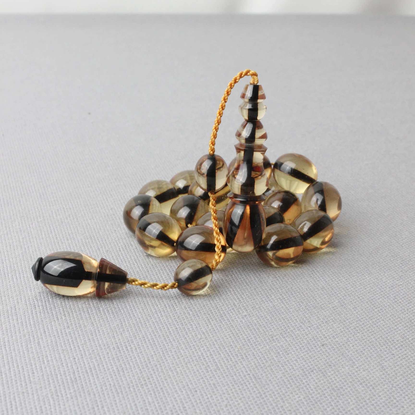 Efe Boy Tombul Beyzi Şeffaf Ateş Kehribar Tespih