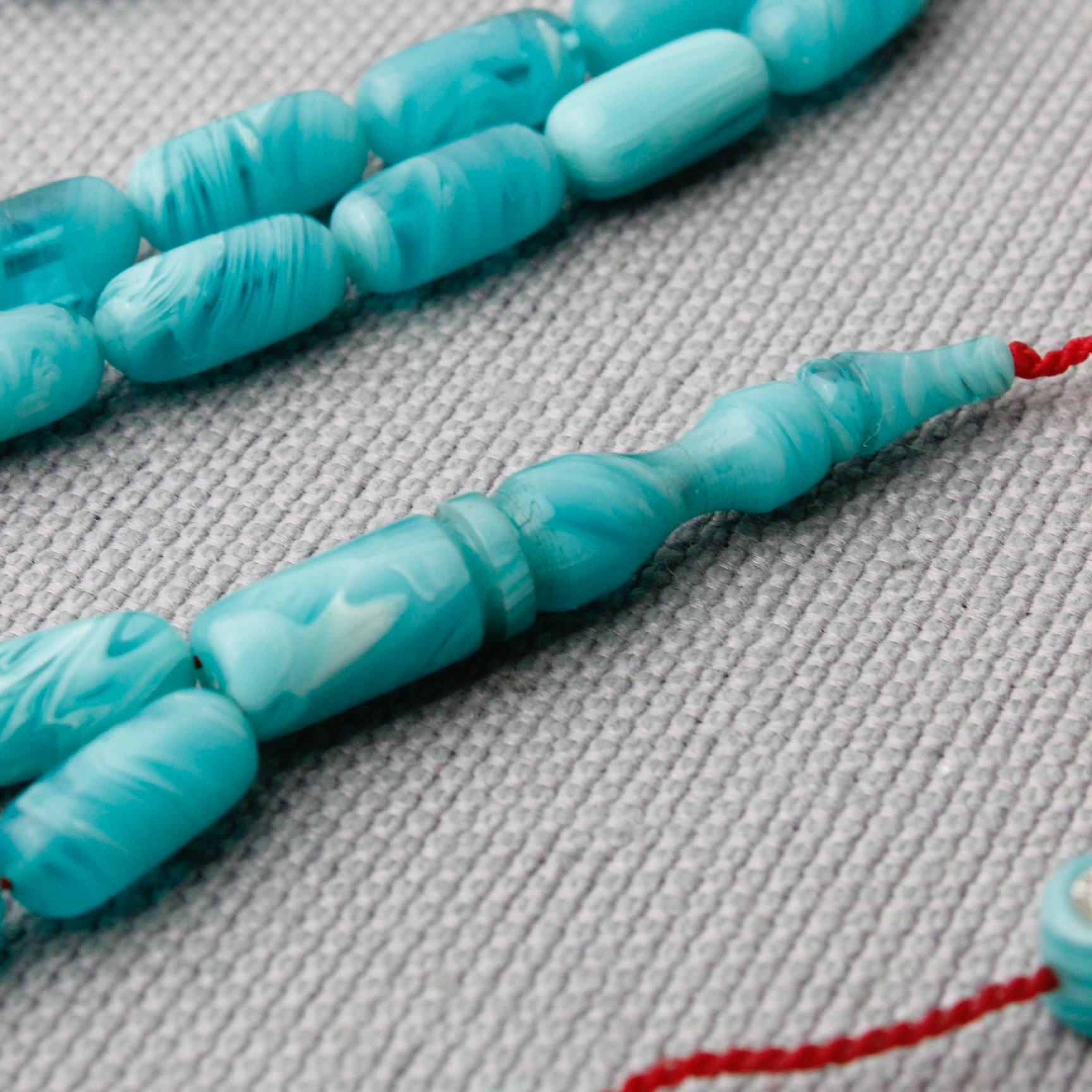 Halil Demirkol Usta İmzalı Yoğun Hareli Deniz Mavisi Sıkma Kehribar Tespih