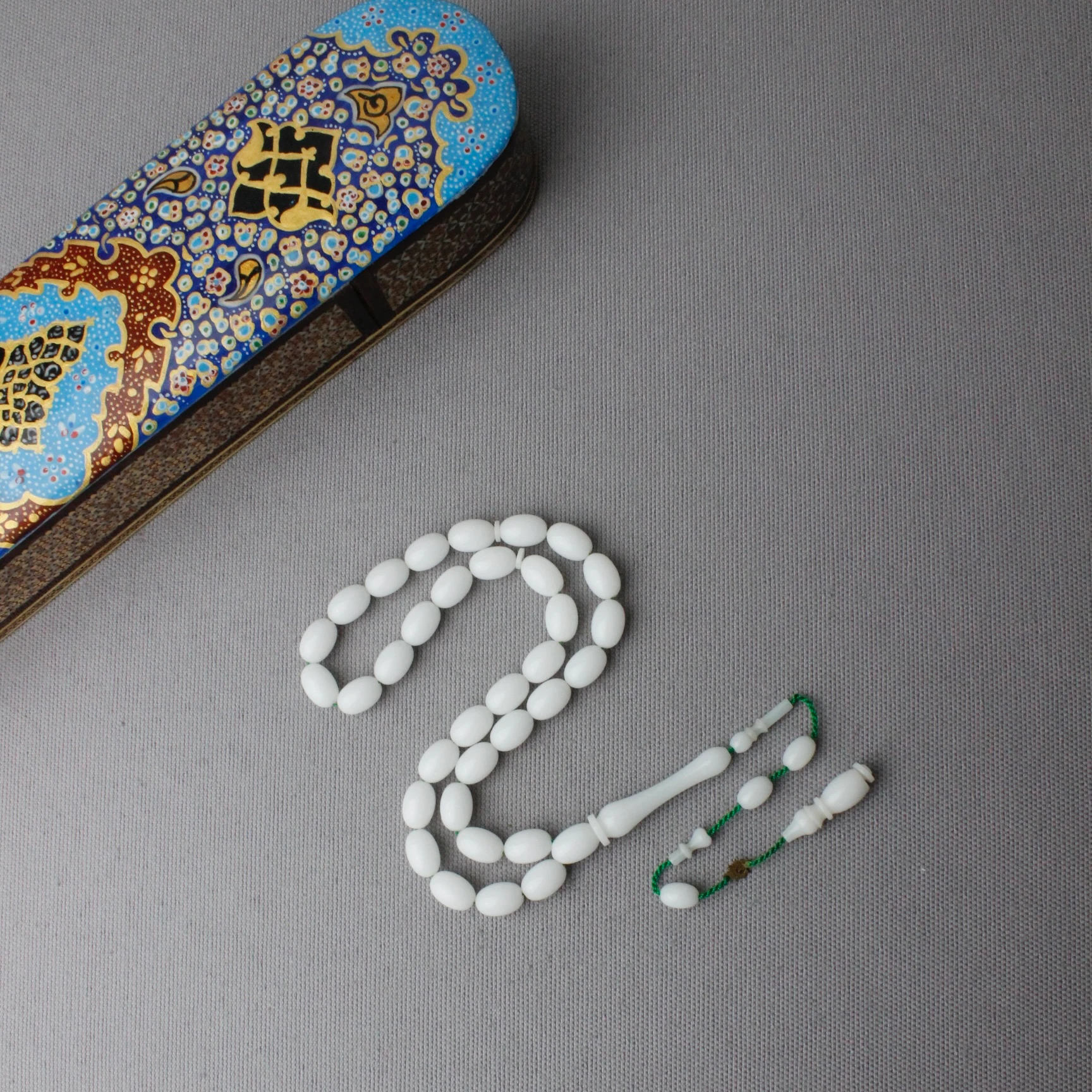 Ramazan Güneş Usta İmzalı Kar Beyaz Renkte Katalin Tespih