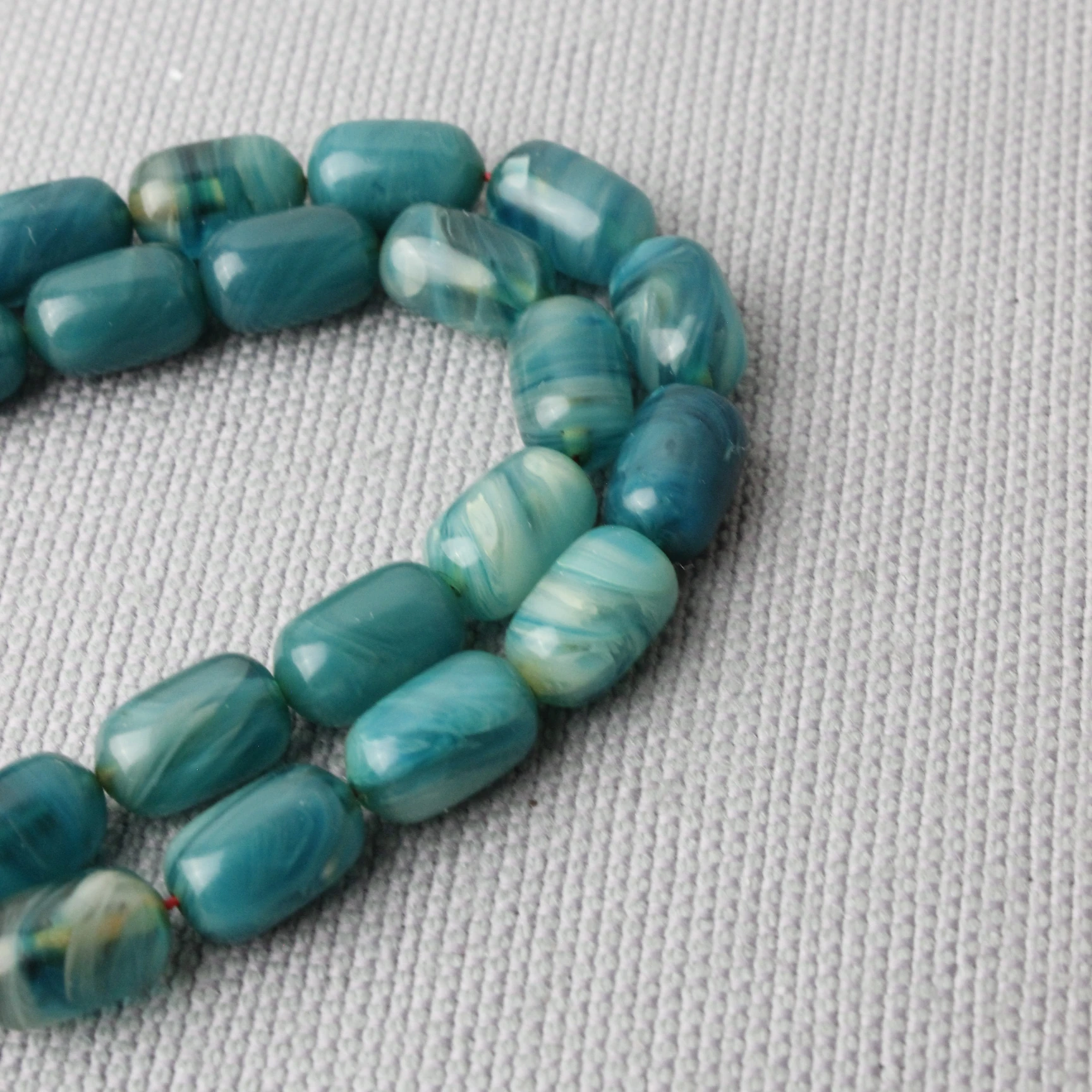 Deniz Mavisi Hareli Kapsül Kesim Sıkma Kehribar Tespih