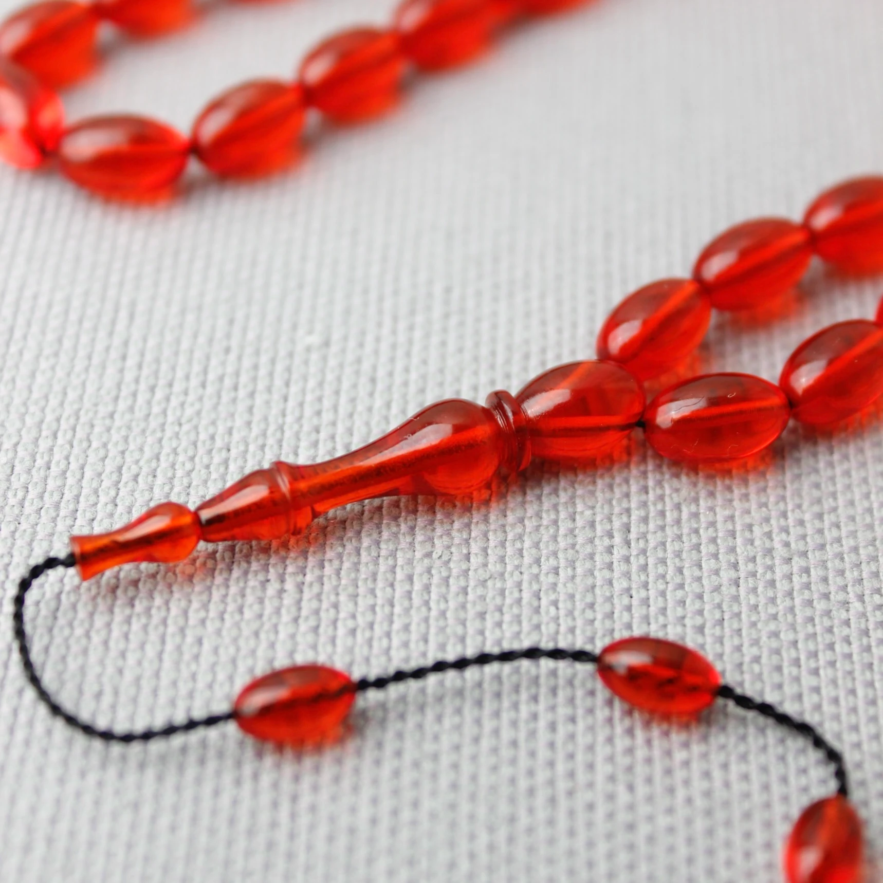 Serkan Başkan Usta İşçiliği Beyzi Model Kırmızı Renk Ateş Kehribar Tespih