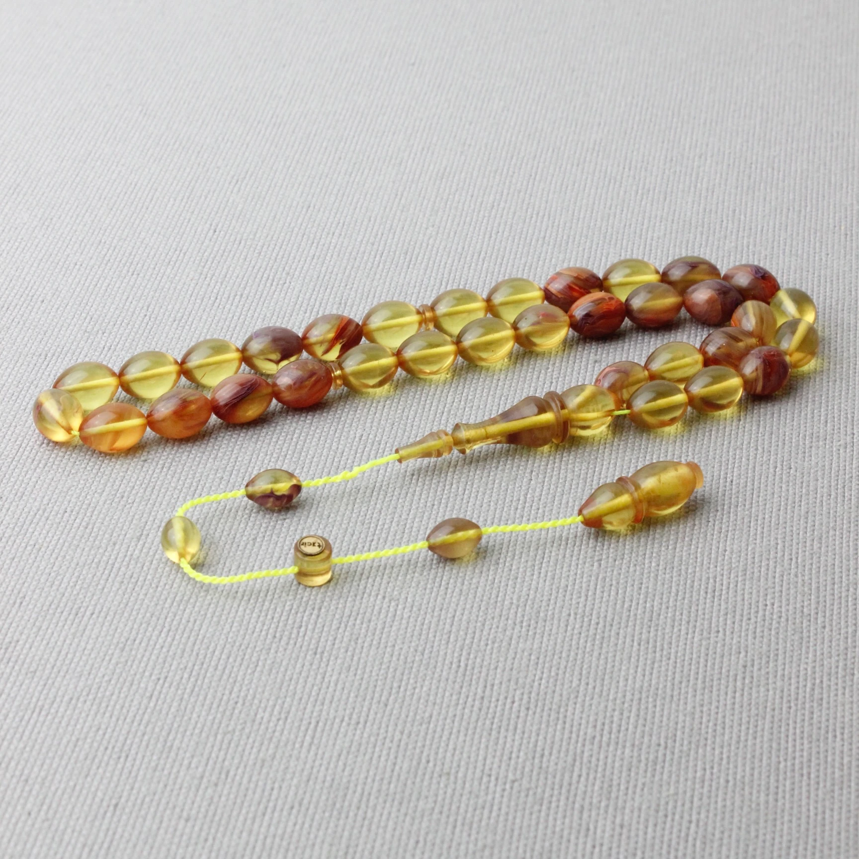 Bal Rengi Multicolor Hareli Beyzi Model Tacir Usta İmzalı Sıkma Kehribar Tespih