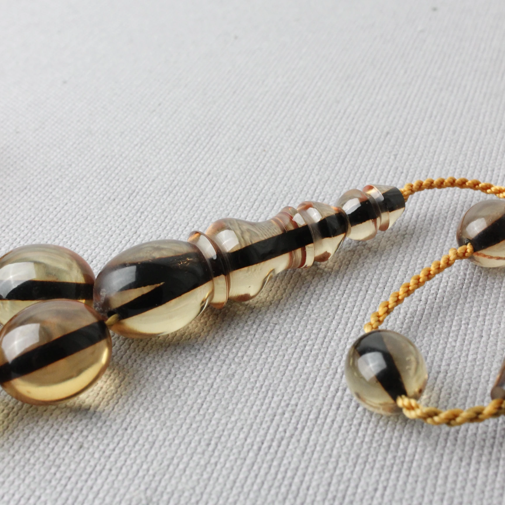 Efe Boy Tombul Beyzi Şeffaf Ateş Kehribar Tespih