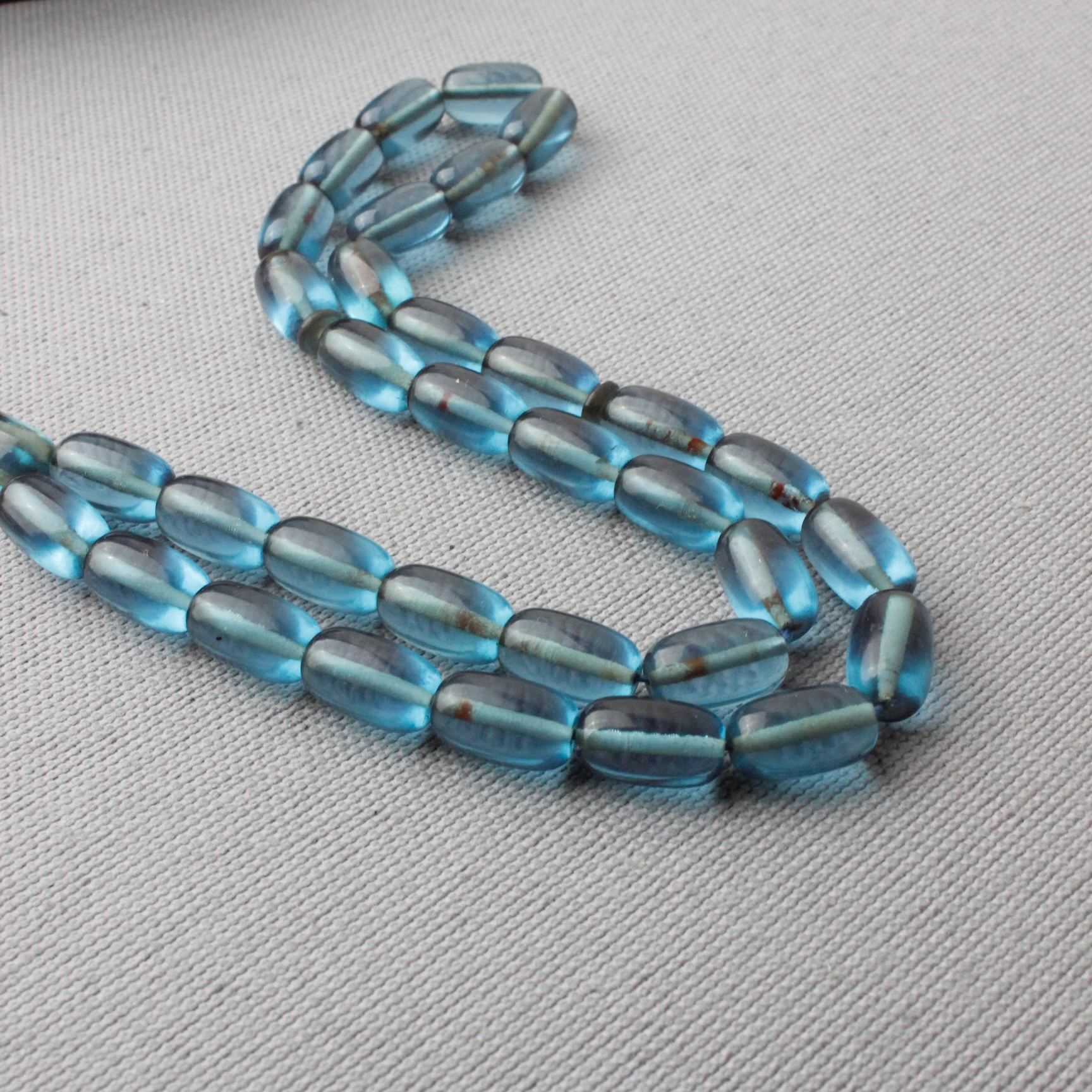 Ali Baba Usta İmzalı Kapsül Kesim Turkuaz Renk Sıkma Kehribar Tespih