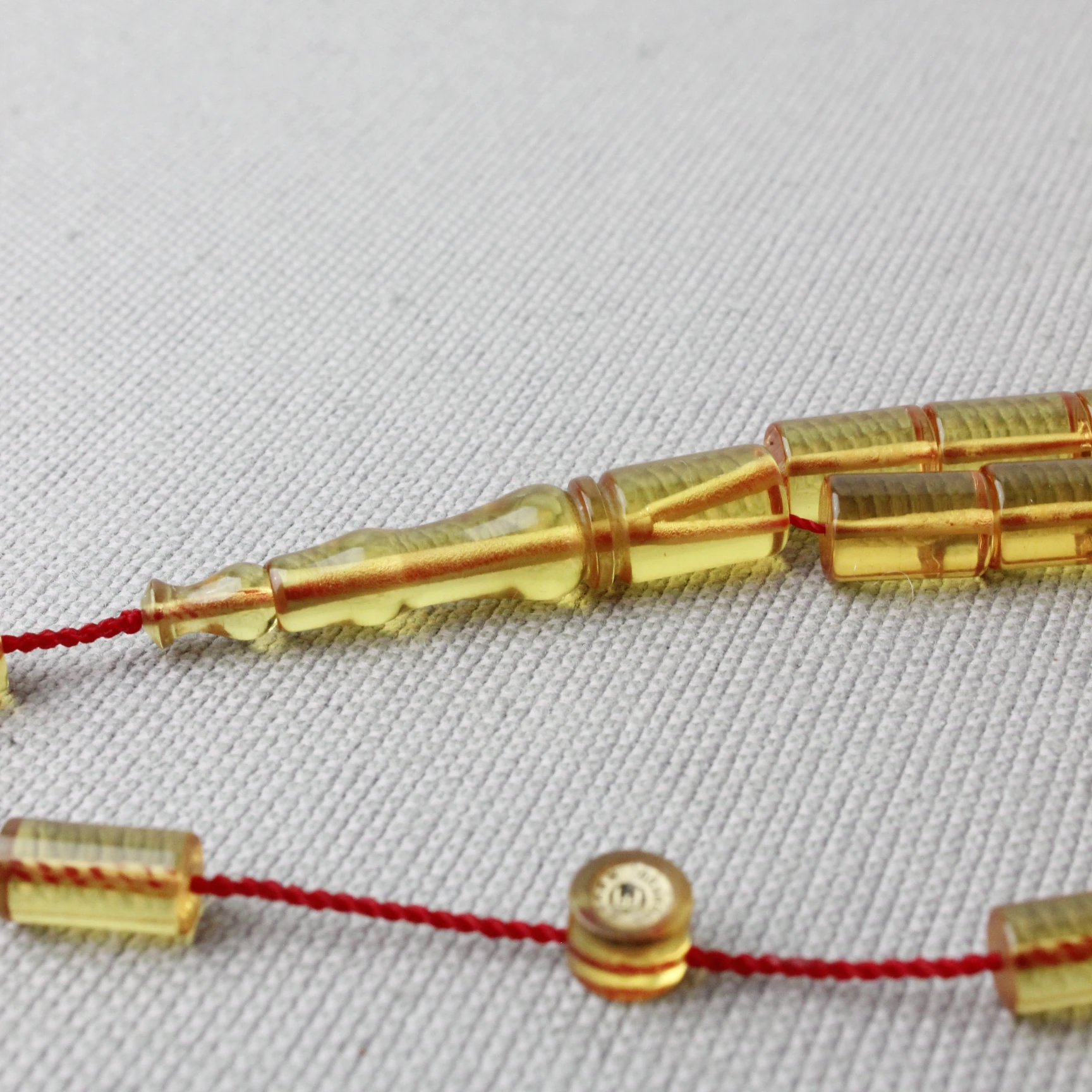 Erkan Çubukcu Usta İmzalı Şeffaf Sarı Kesme Model  Ateş Kehribar Tespih