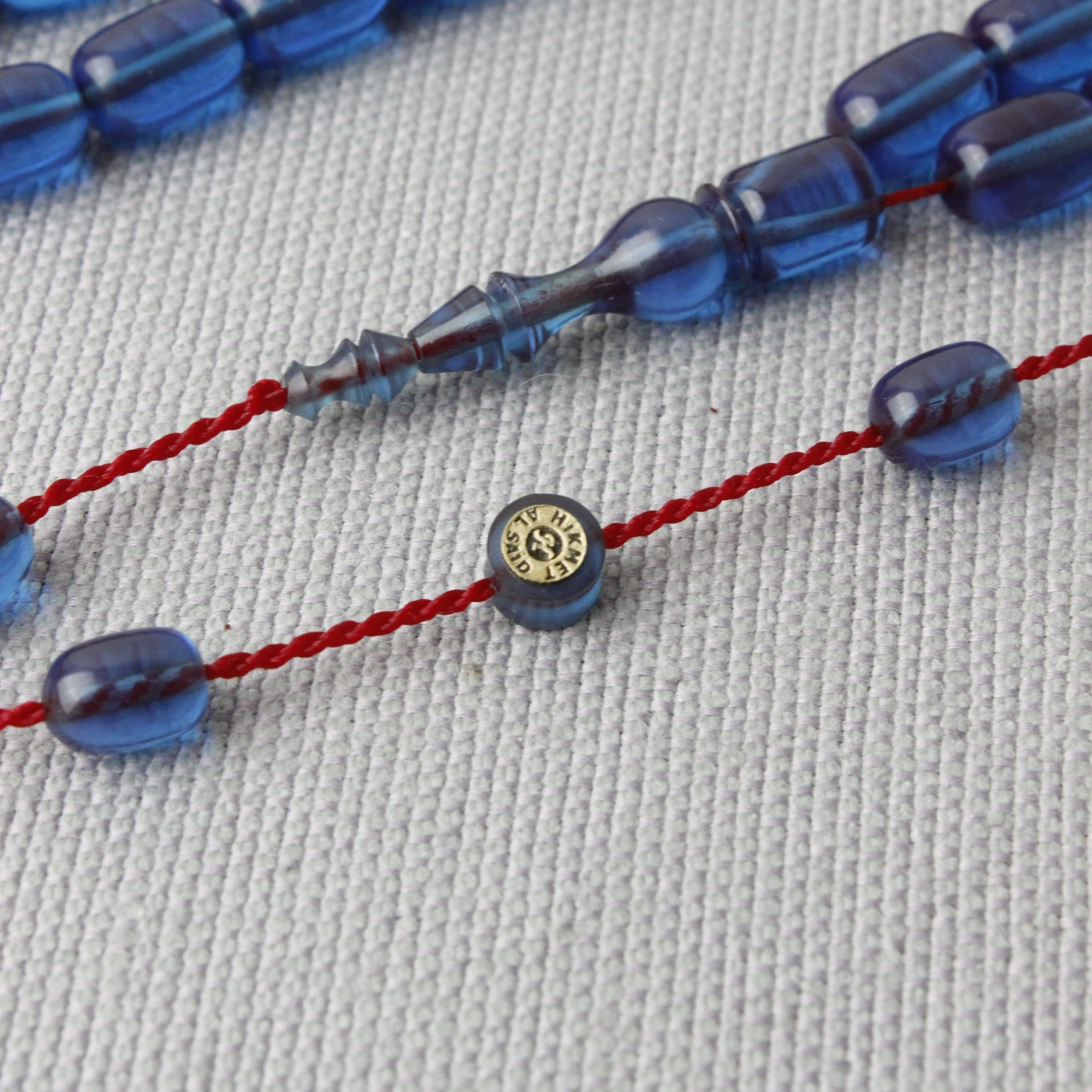 El Boy Usta İmzalı Kapsül Kesim Mavi Renk Sıkma Kehribar Tespih