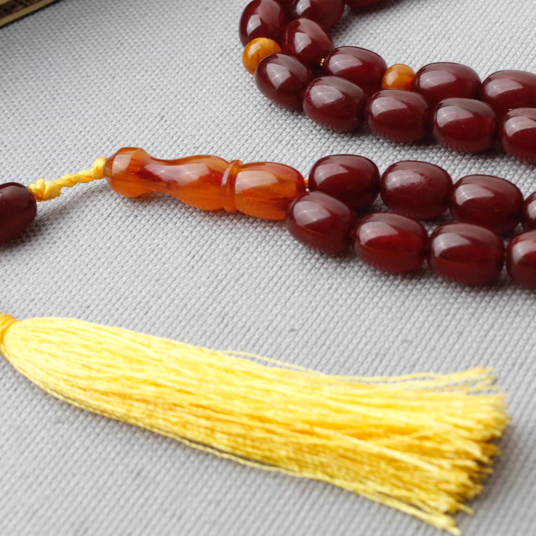 Vişne Renk Tıraşlı İmame Hareli Osmanlı Benzetme Sıkma Kehribar Tespih 