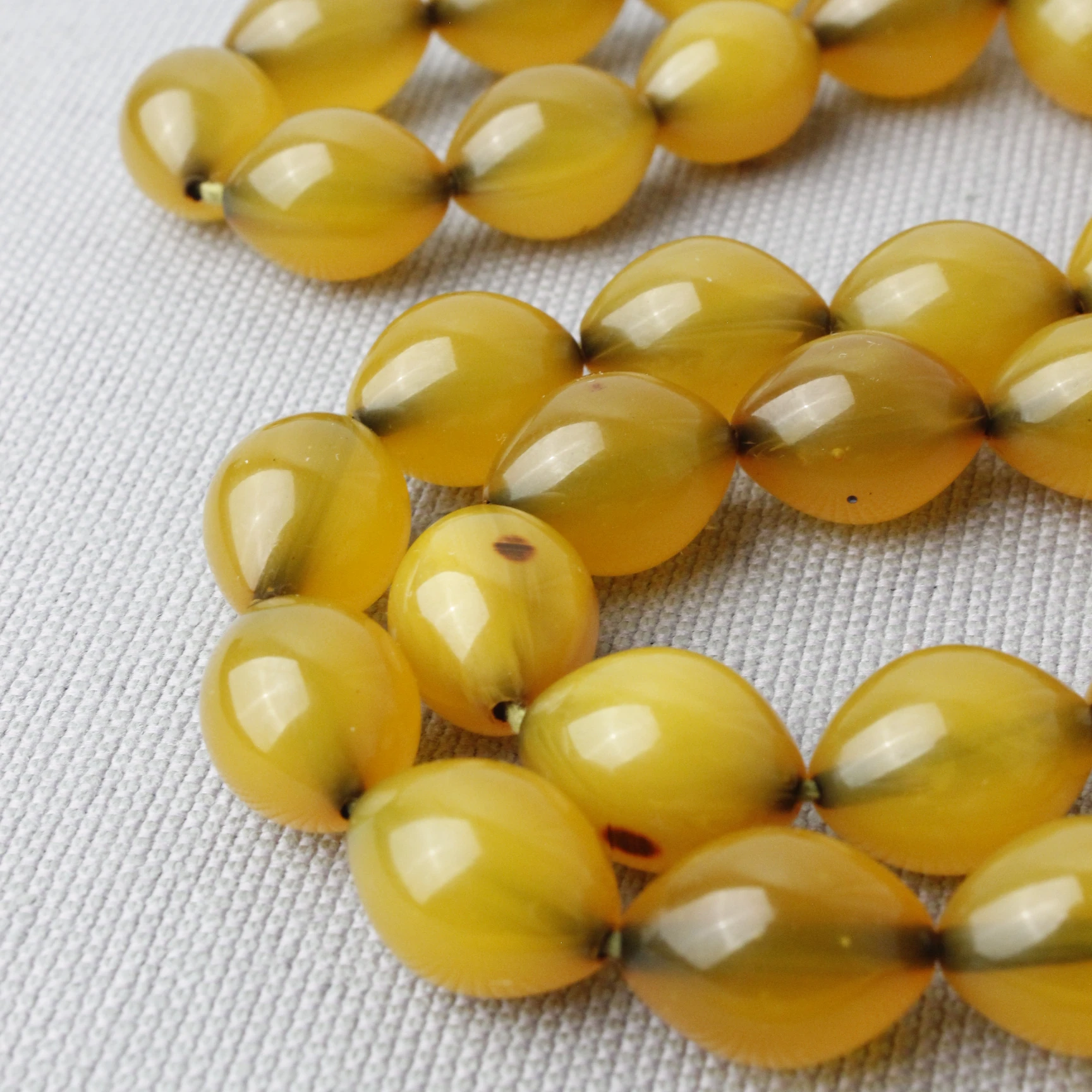 Kayısı Renk Hareli Dev Boy Sıkma Kehribar Tespih