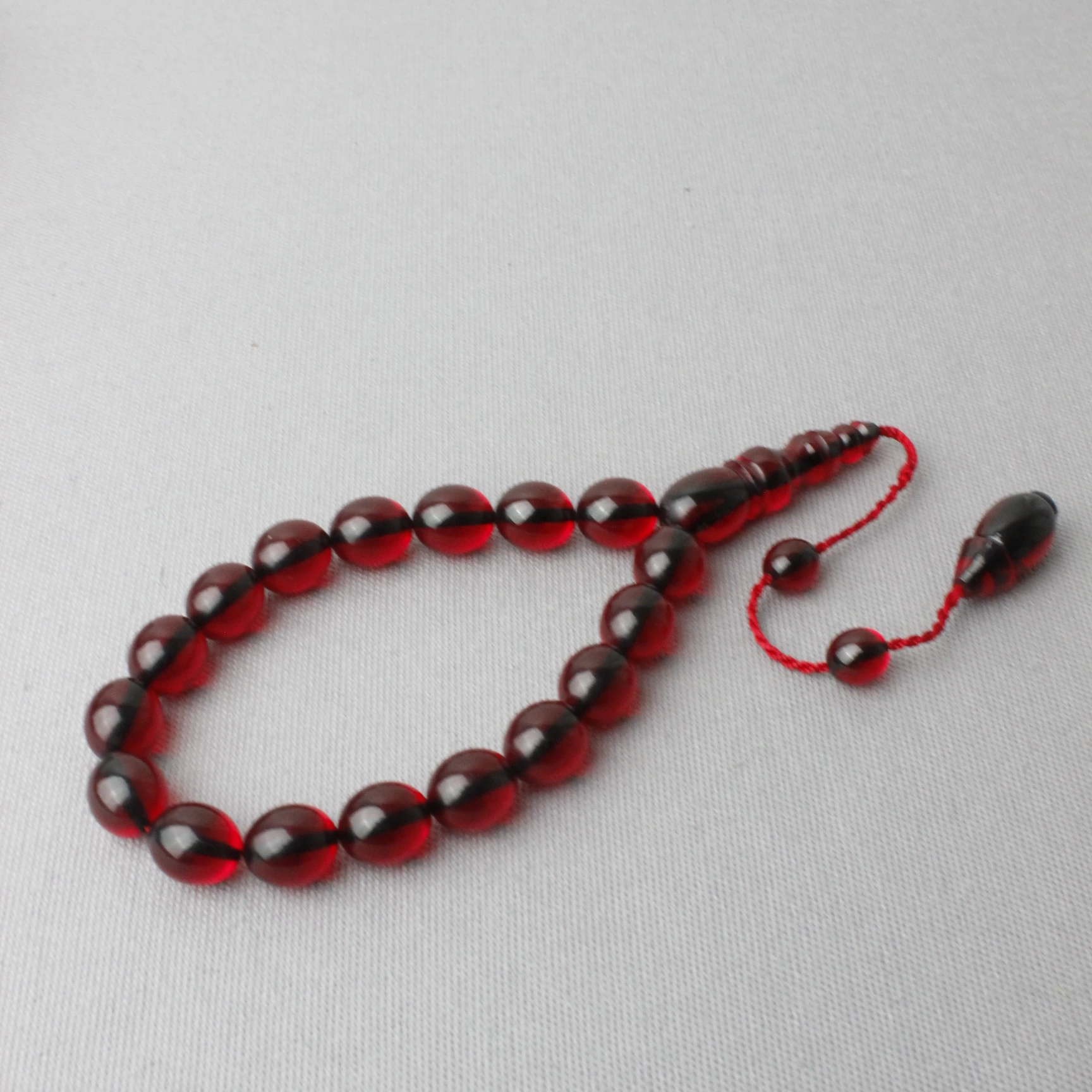 Efe Boy Kırmızı Renk Ateş Kehribar Tespih 