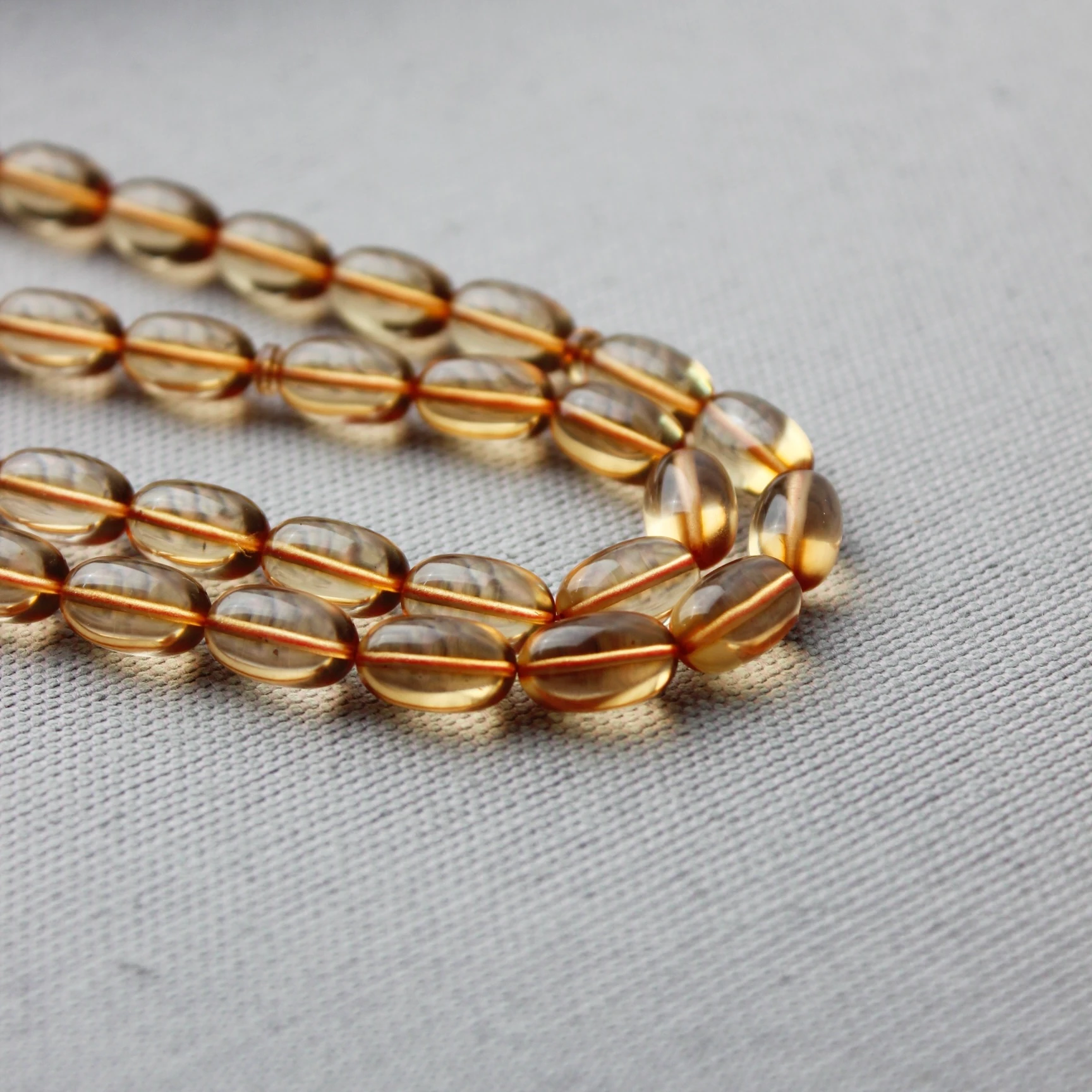 Serkan Başkan Usta İmzalı Şeffaf Renk Badem Model Ateş Kehribar Tespih