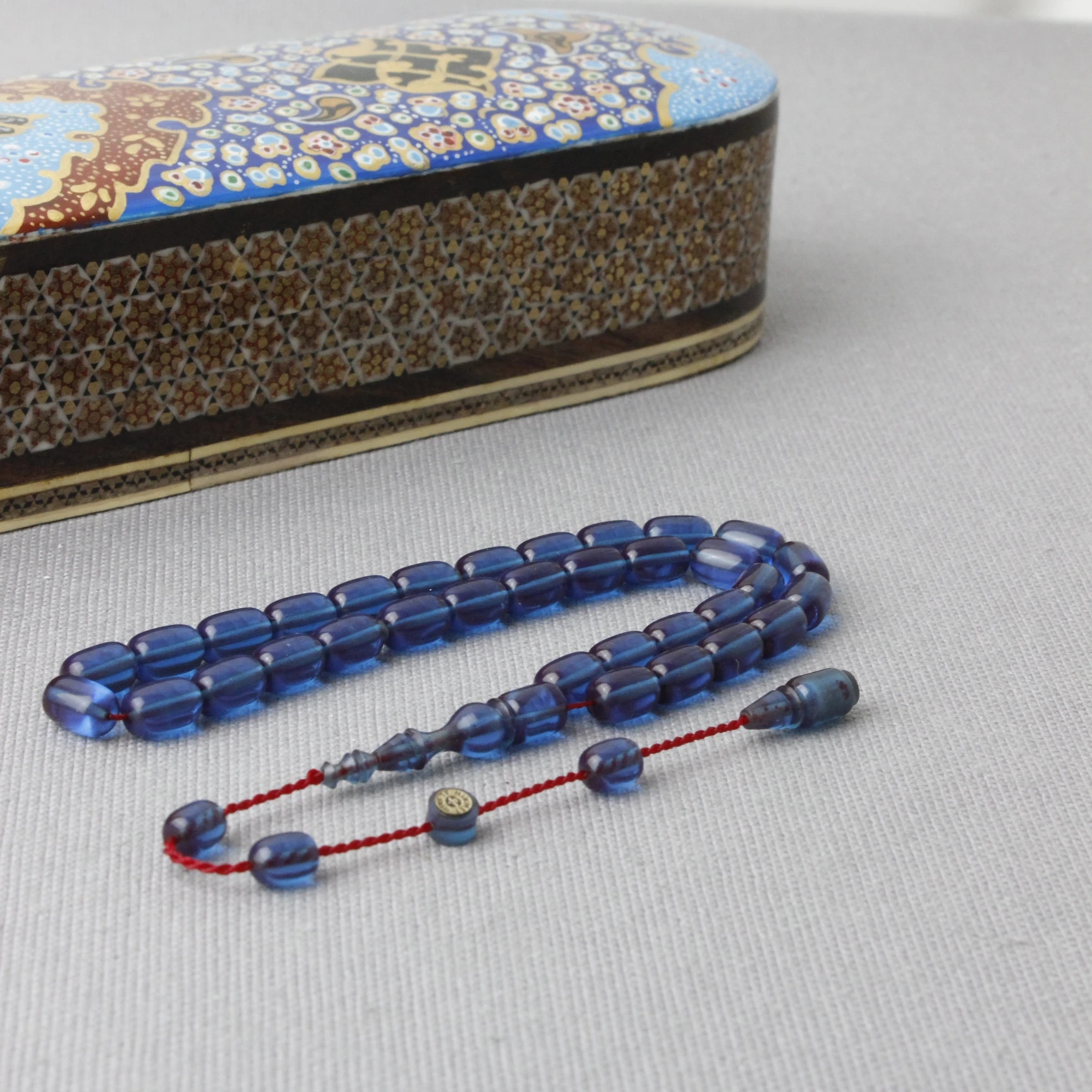 El Boy Usta İmzalı Kapsül Kesim Mavi Renk Sıkma Kehribar Tespih