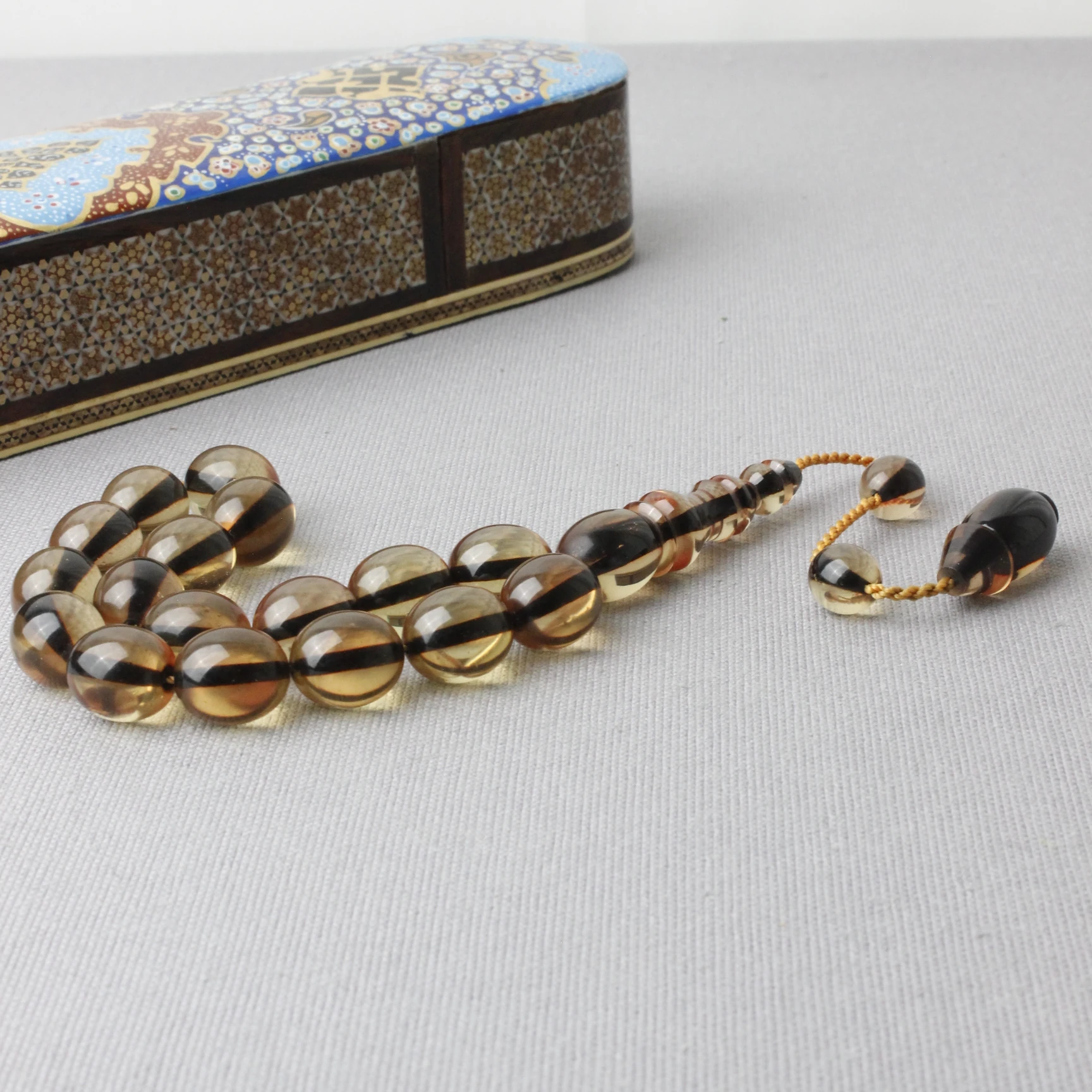 Efe Boy Tombul Beyzi Şeffaf Ateş Kehribar Tespih