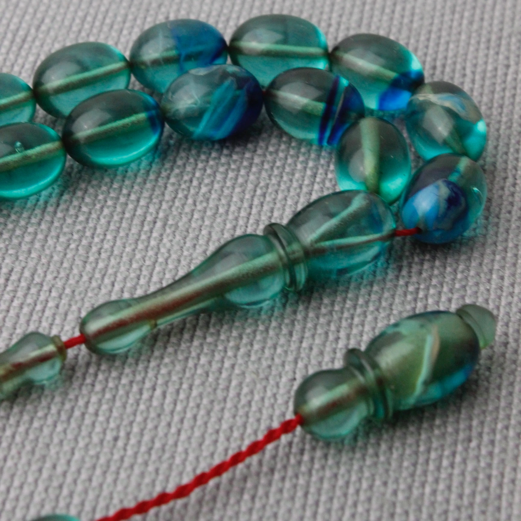 Tacir Usta İmzalı Beyzi Model Sıkma Kehribar Tespih