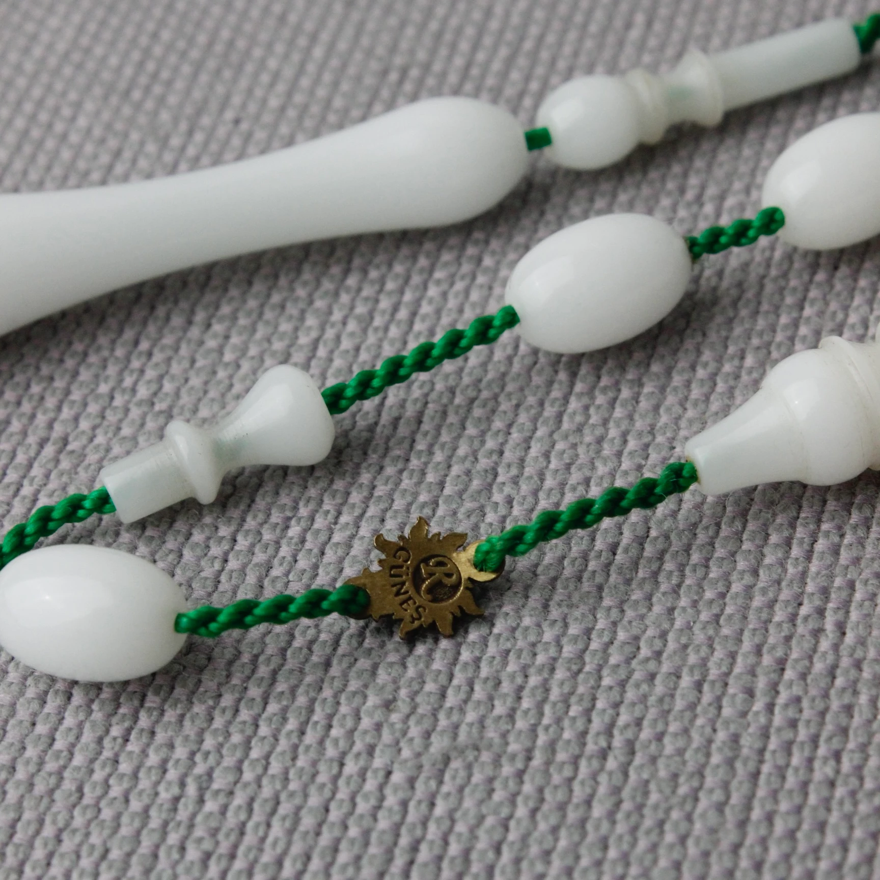 Ramazan Güneş Usta İmzalı Kar Beyaz Renkte Katalin Tespih