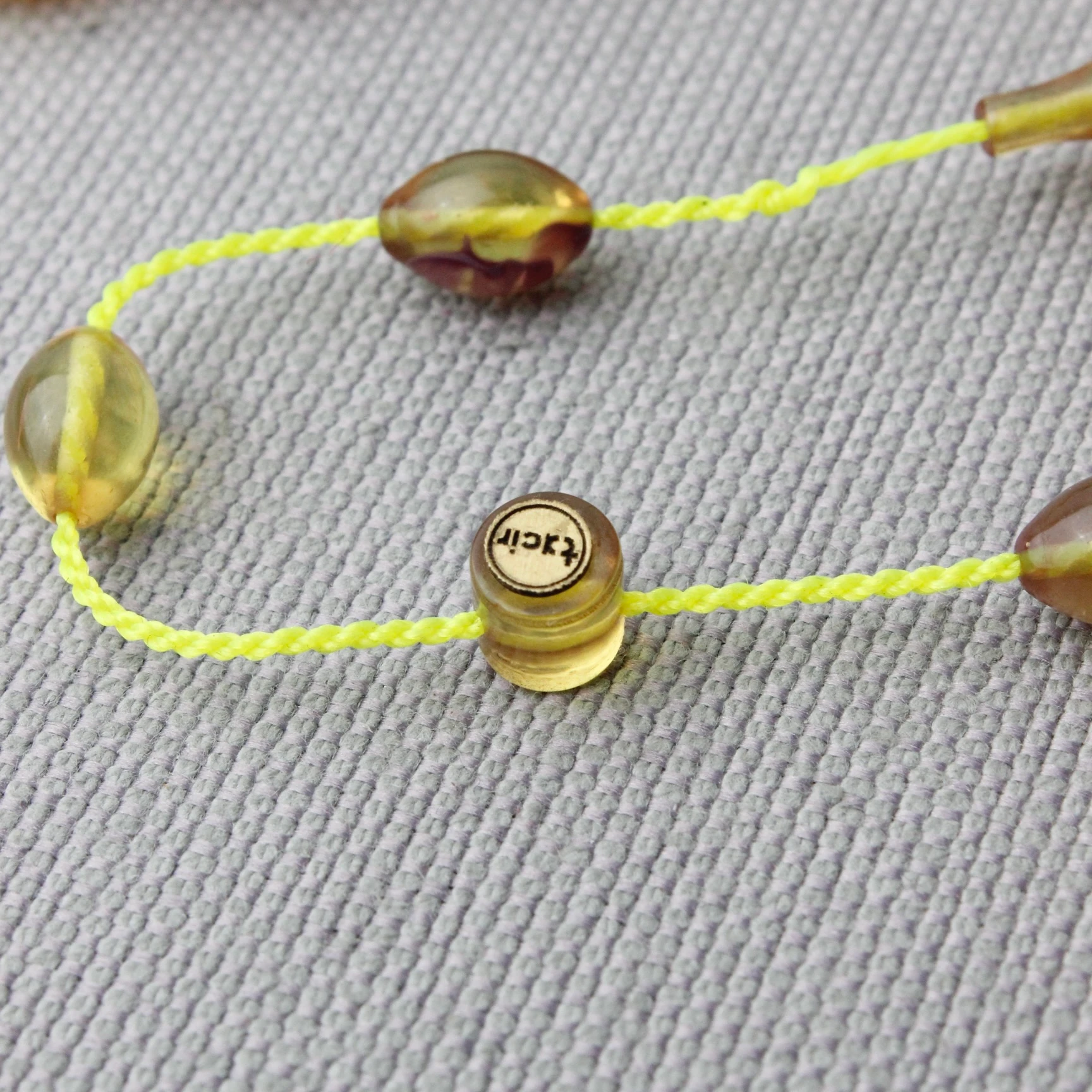 Bal Rengi Multicolor Hareli Beyzi Model Tacir Usta İmzalı Sıkma Kehribar Tespih