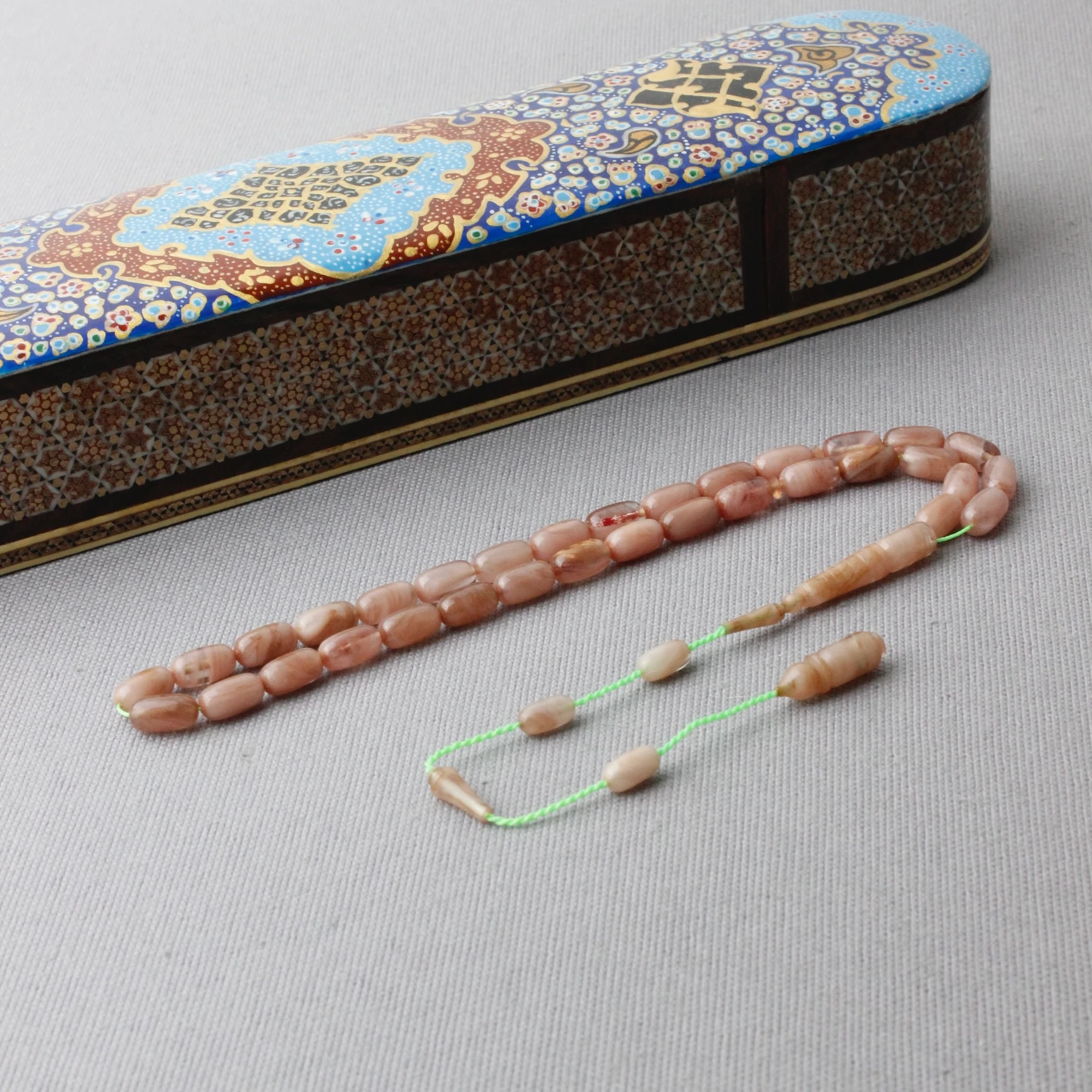 Yoğun Hareli Kapsül Kesim Usta İşçilikli Sıkma Kehribar Tespih