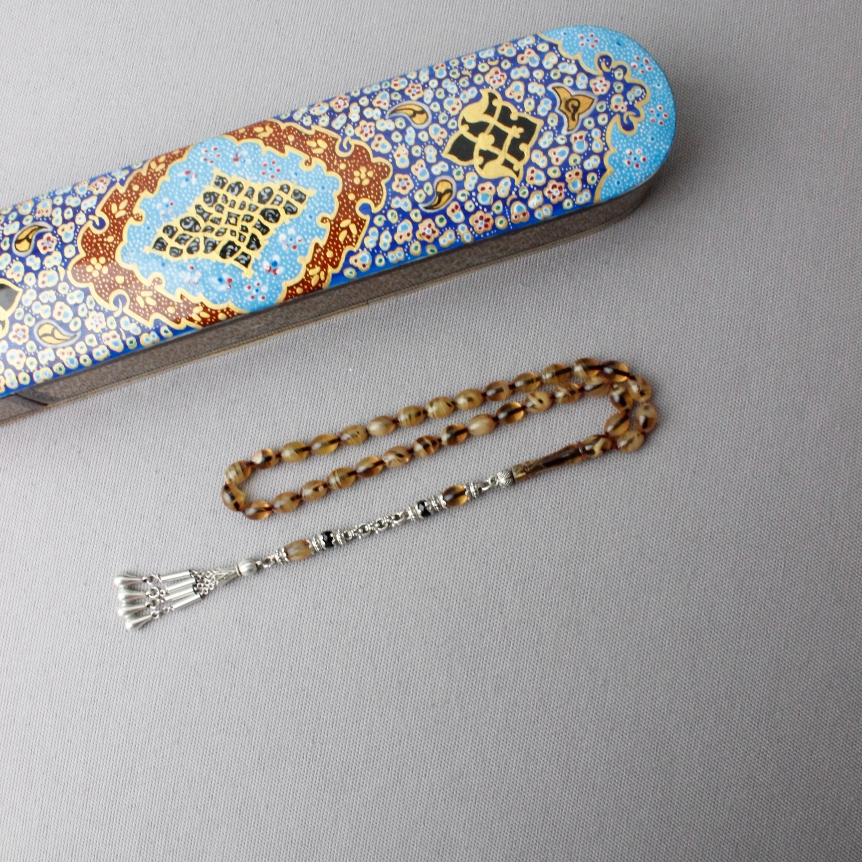  Hareli Beyzi Model Sıkma Kehribar Tespih 