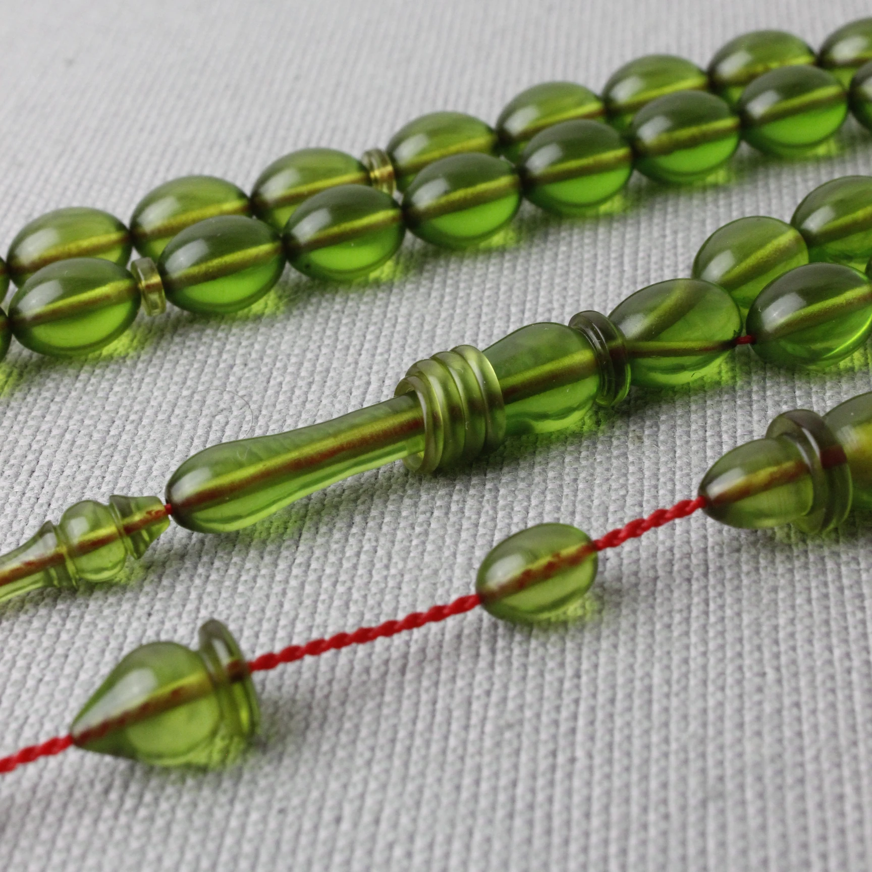 Halkalı İmame Beyzi Model Yeşil Renk Sıkma Kehribar Tespih