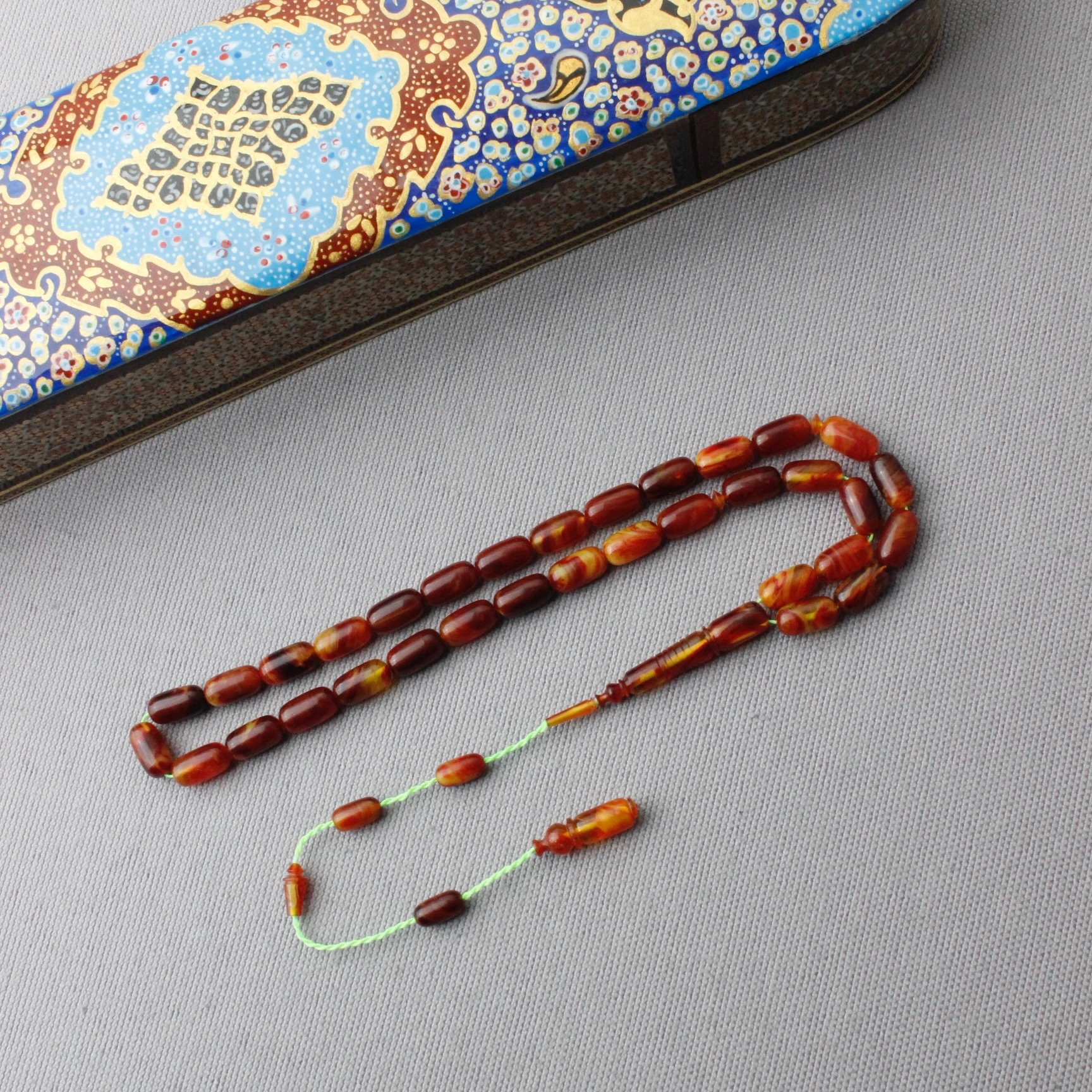 Yoğun Hareli Kapsül Kesim Usta İşçilikli Sıkma Kehribar Tespih