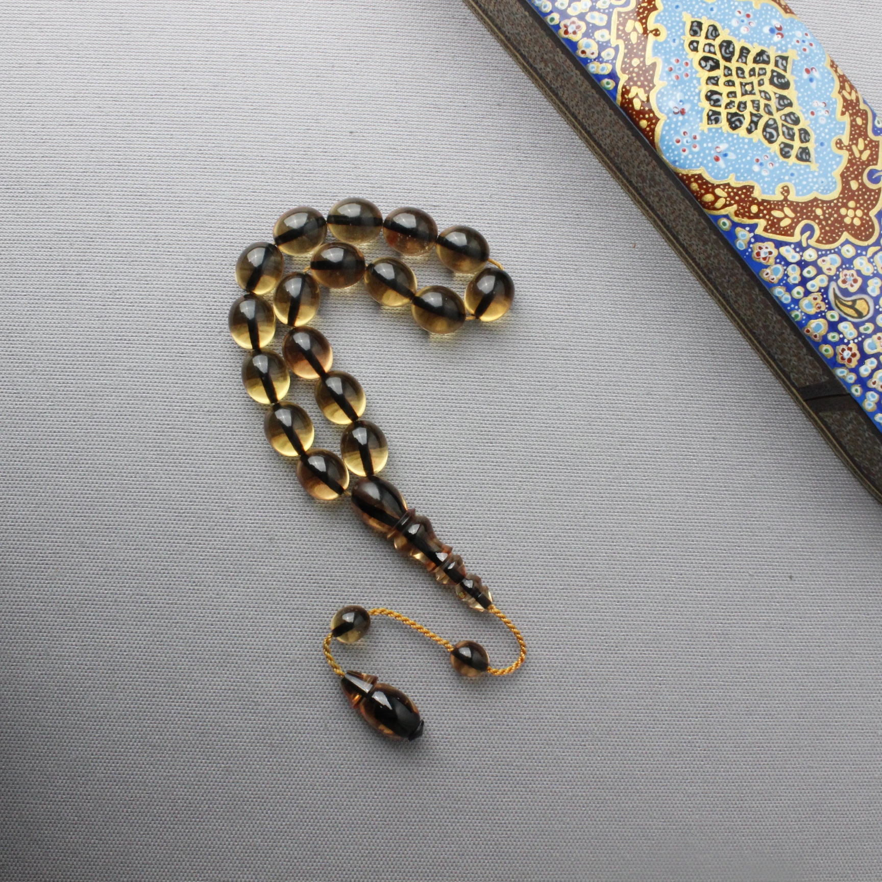 Efe Boy Tombul Beyzi Şeffaf Ateş Kehribar Tespih