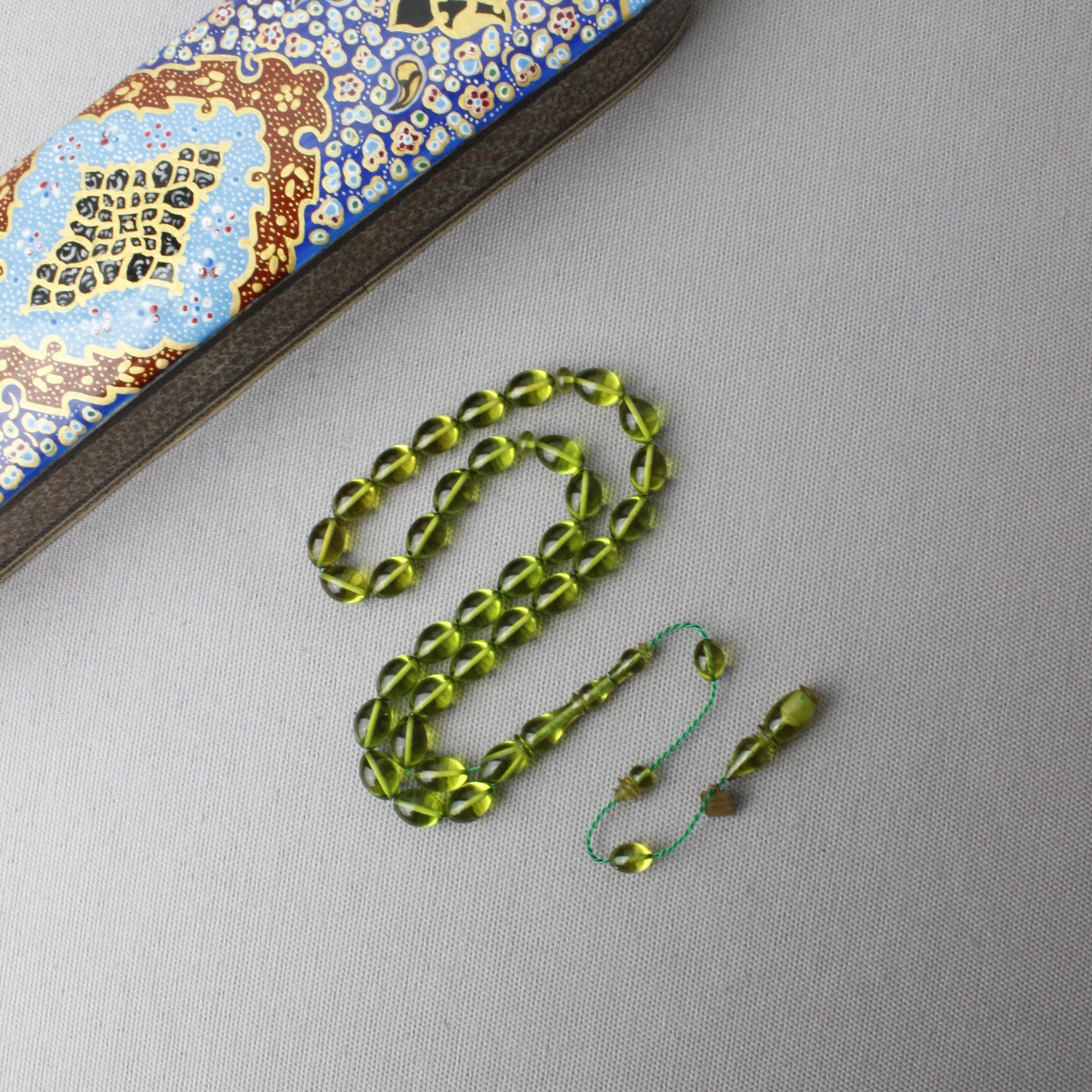 Ali Fidan Usta İmzalı Beyzi Model Yeşil Renk Ateş Kehribar Tespih