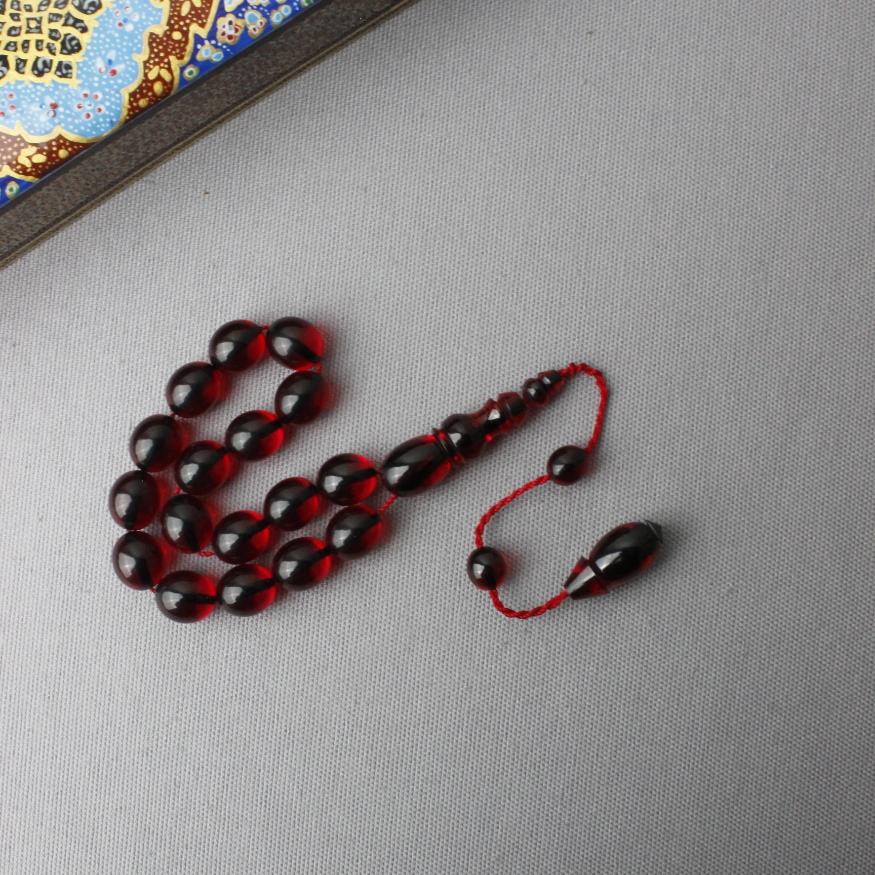 Efe Boy Kırmızı Renk Ateş Kehribar Tespih 