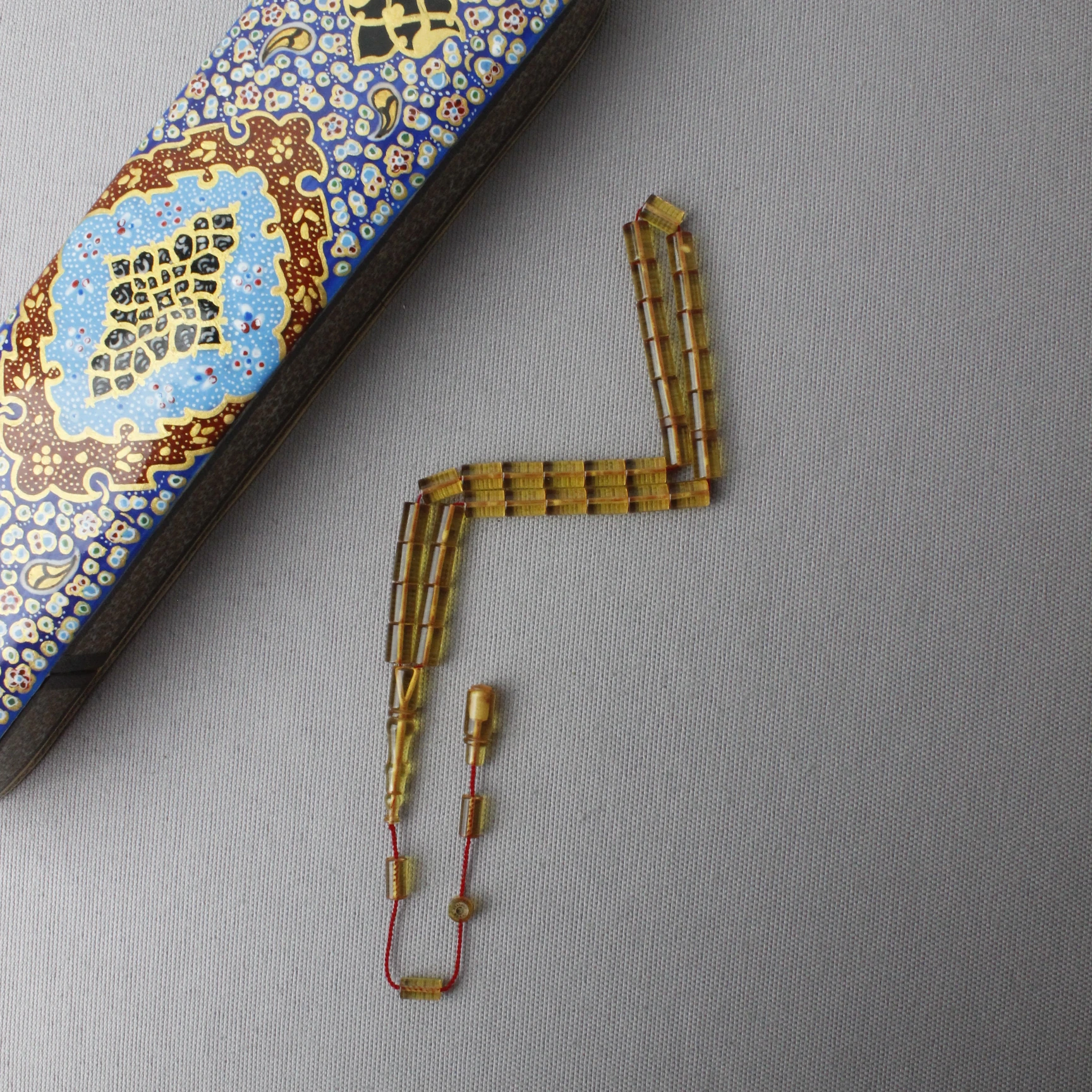 Erkan Çubukcu Usta İmzalı Şeffaf Sarı Kesme Model  Ateş Kehribar Tespih