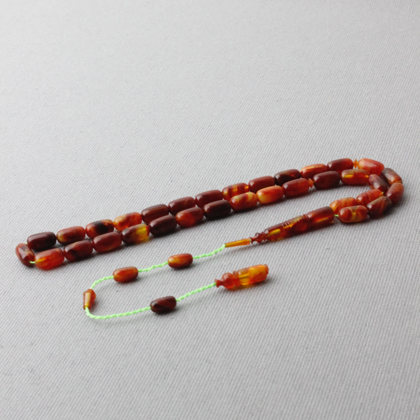 Yoğun Hareli Kapsül Kesim Usta İşçilikli Sıkma Kehribar Tespih