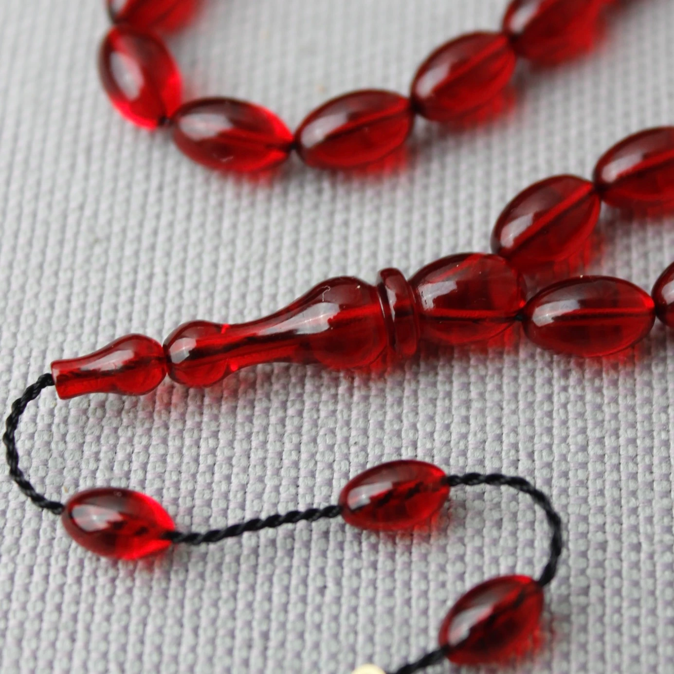 Serkan Başkan Usta İmzalı Beyzi Model Kırmızı Renk Ateş Kehribar Tespih