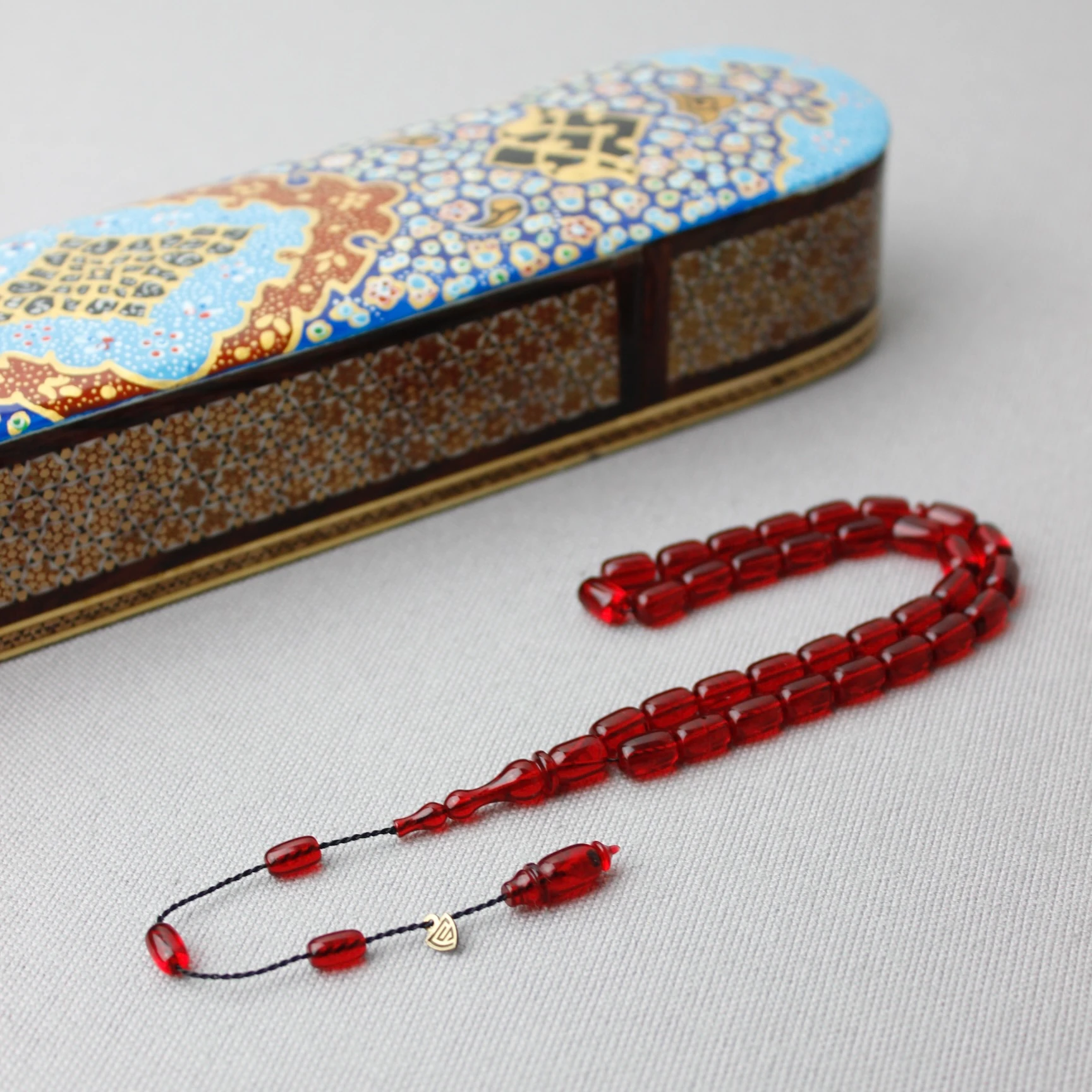 Serkan Başkan Usta İmzalı El Boy Kapsül Kesim Kırmızı Renk Ateş Kehribar Tespih