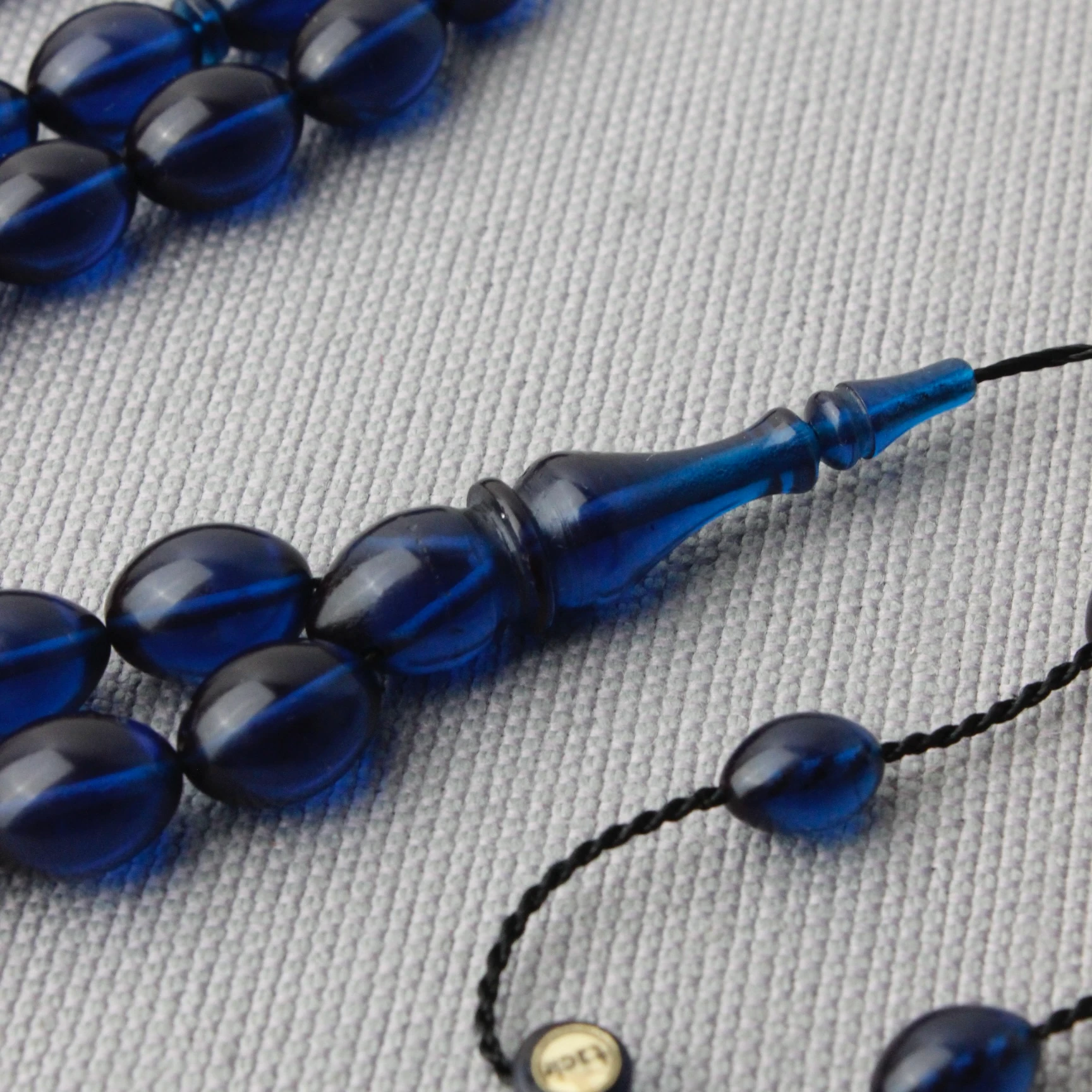 Parlement Mavisi Beyzi Model Tacir Usta İmzalı Sıkma Kehribar Tespih