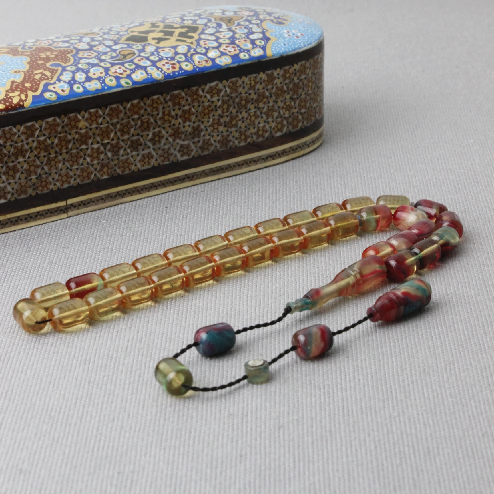 Kemal Kuş Usta İmzalı Hareli Sıkma Kehribar Tespih