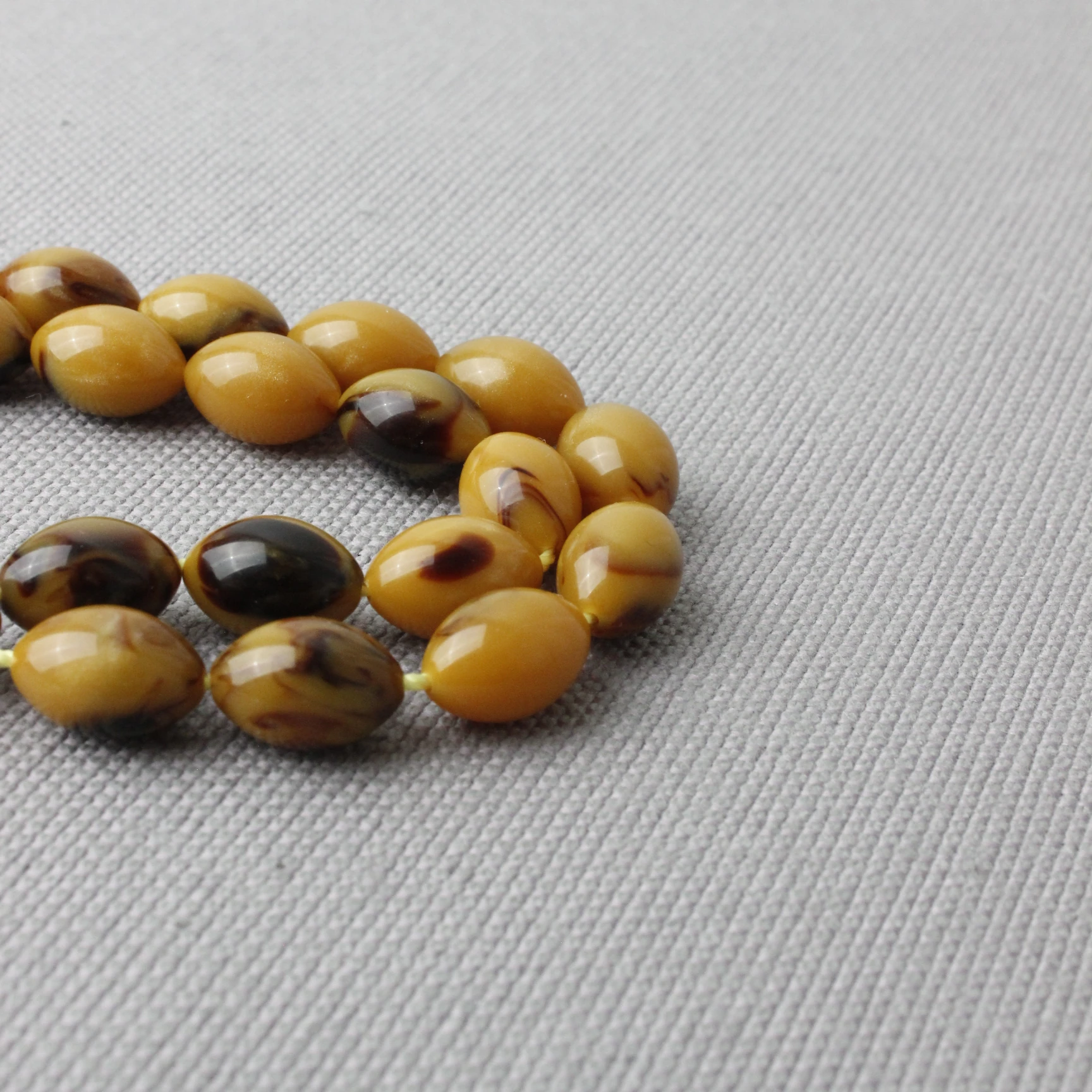 Nakkaş İmame Beyzi Model Sıkma Kehribar Tespih