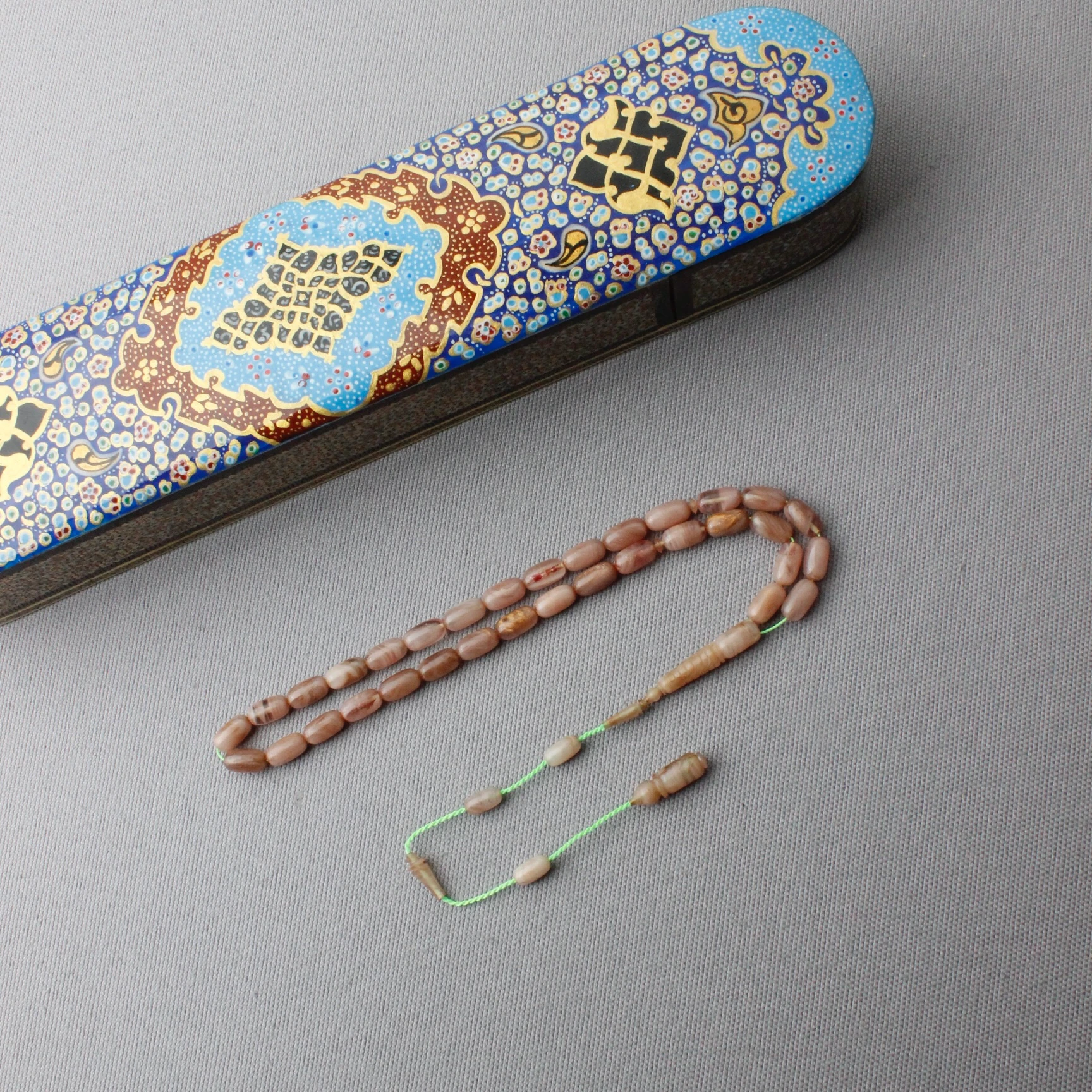 Yoğun Hareli Kapsül Kesim Usta İşçilikli Sıkma Kehribar Tespih