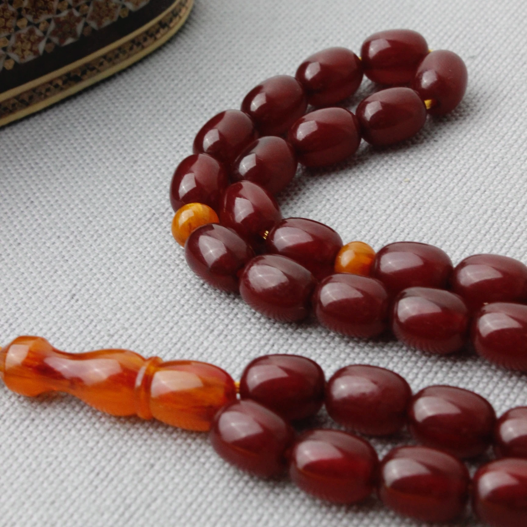 Vişne Renk Tıraşlı İmame Hareli Osmanlı Benzetme Sıkma Kehribar Tespih 