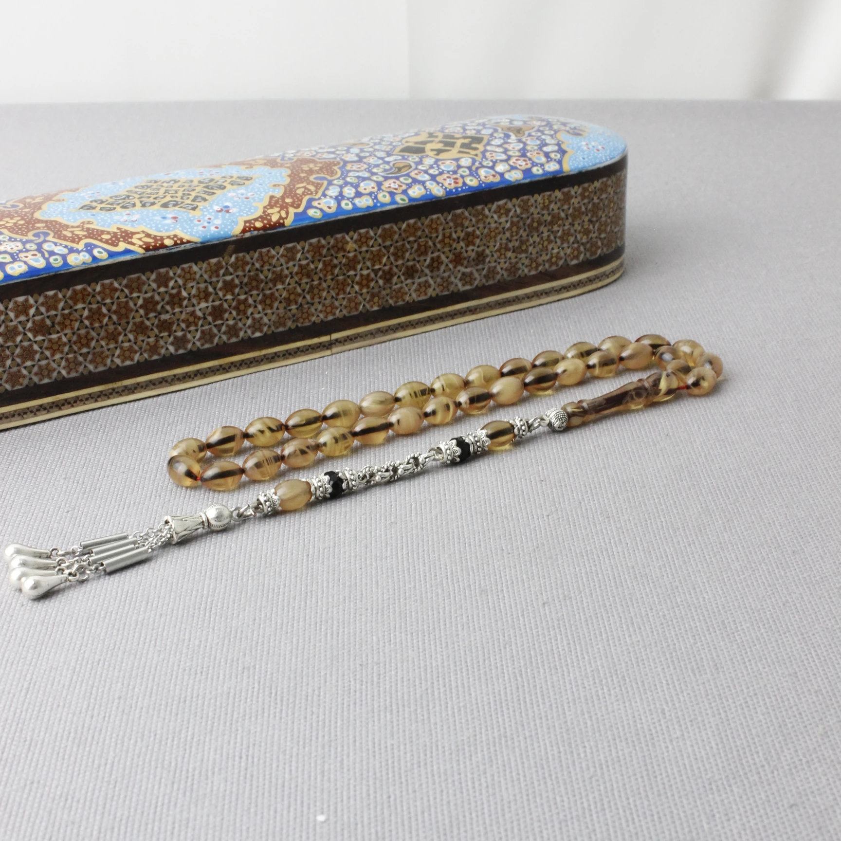  Hareli Beyzi Model Sıkma Kehribar Tespih 