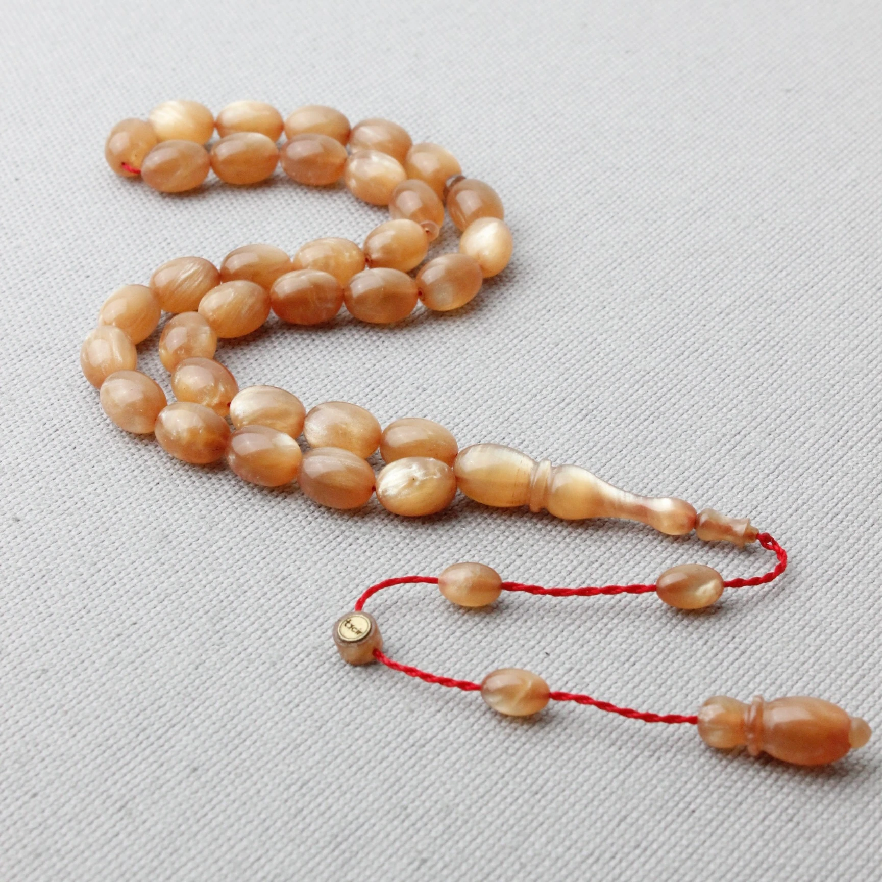 Sedefli Hamur Krem Rengi Tacir Usta İmzalı Beyzi Model Sıkma Kehribar Tespih