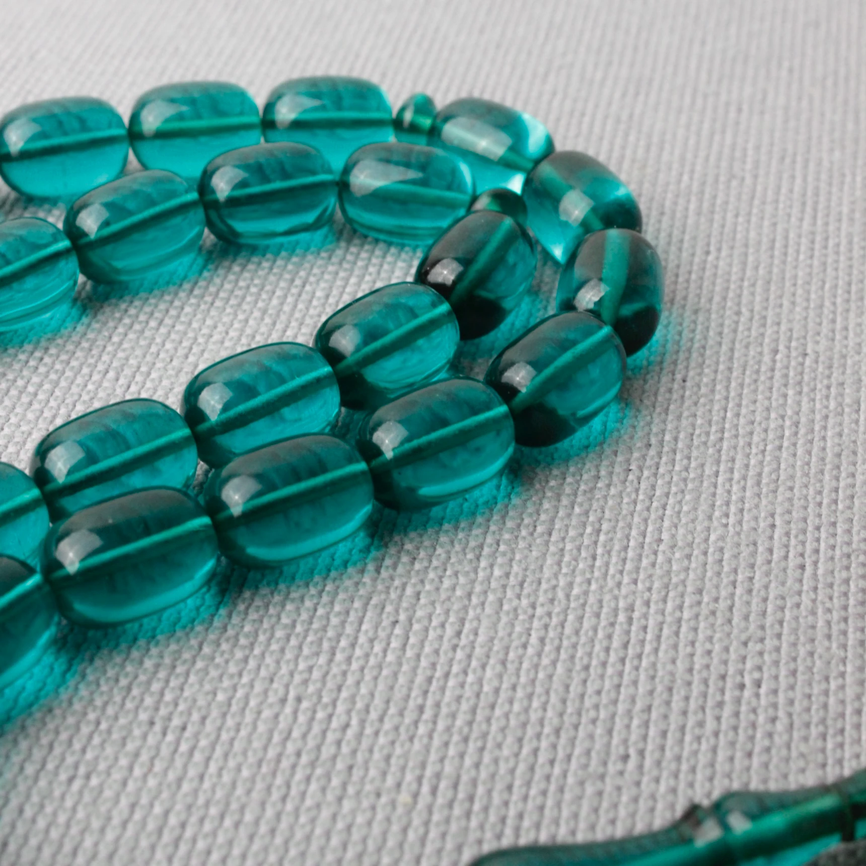 Ali Baba Usta İmzalı Gökyüzü Mavisi Kapsül Kesim Ateş Kehribar Tespih