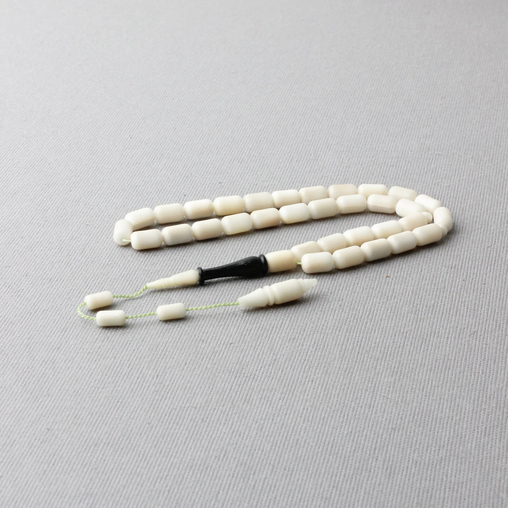 Abanoz Kombinli Doğal Narçıl Kapsül Kesim Tespih