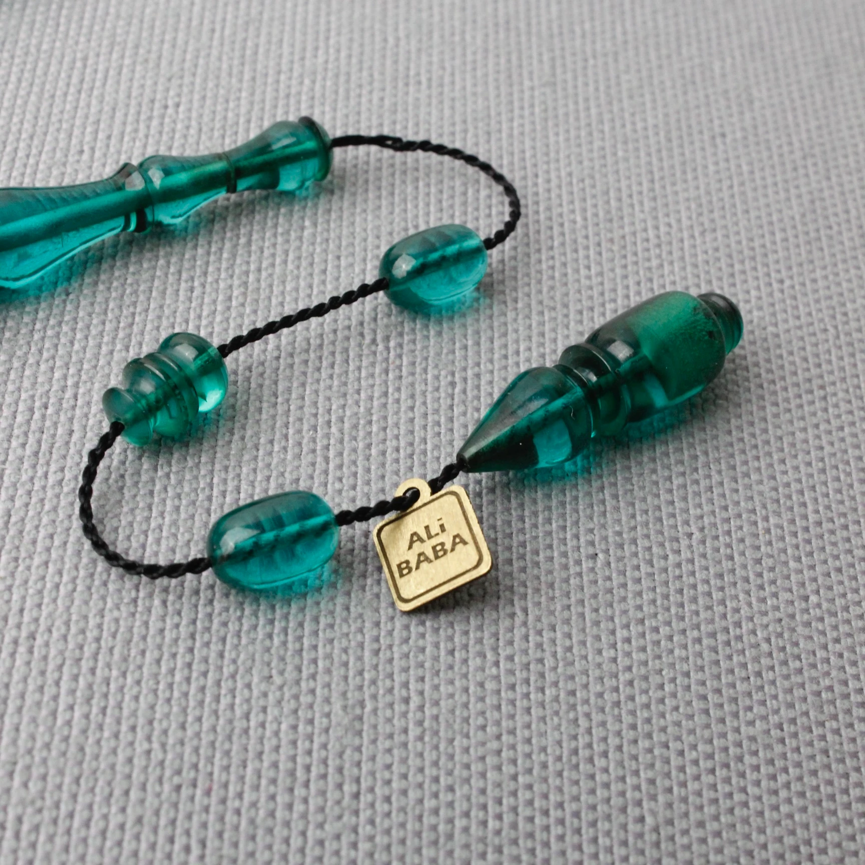 Ali Baba Usta İmzalı Gökyüzü Mavisi Kapsül Kesim Ateş Kehribar Tespih