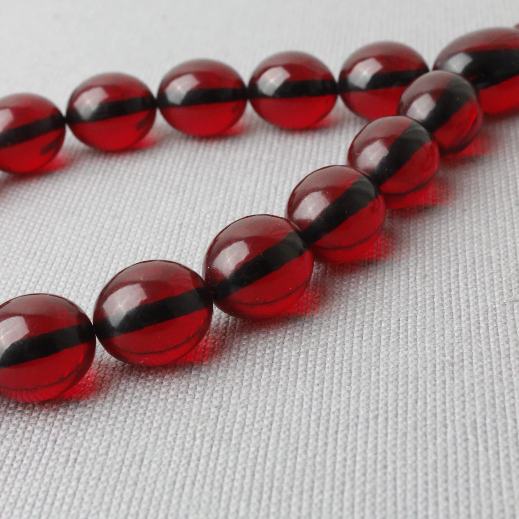 Efe Boy Kırmızı Renk Ateş Kehribar Tespih 