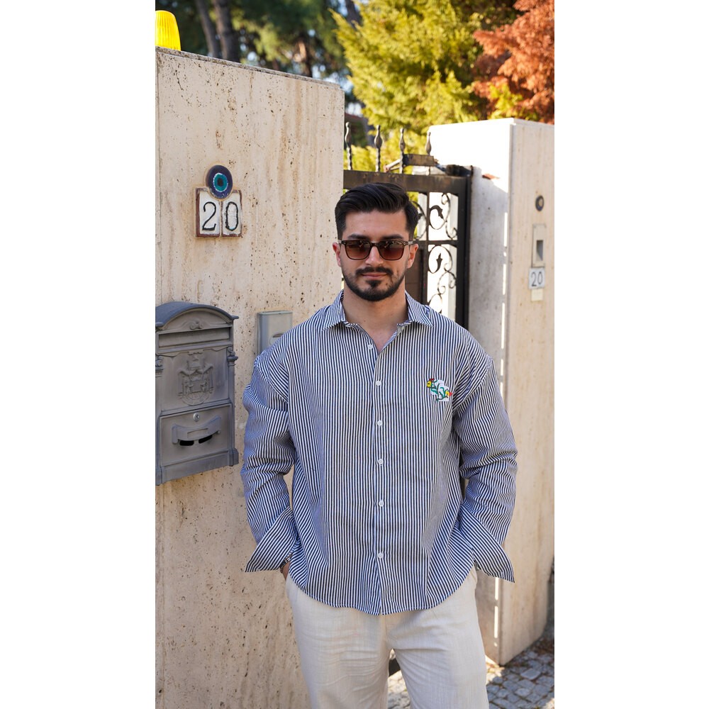Siyah&beyaz Nakış Detaylı Gömlek