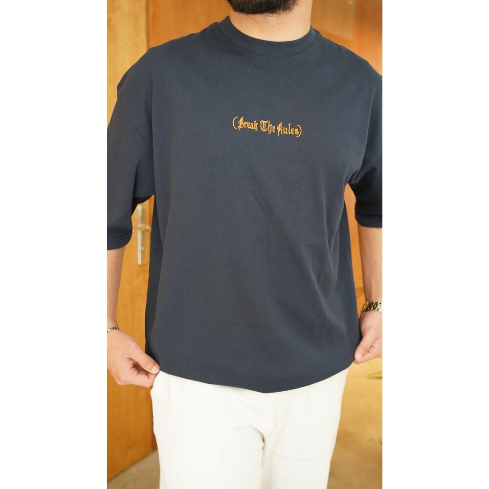 Oversize Nakış Detaylı Lacivert Tişört