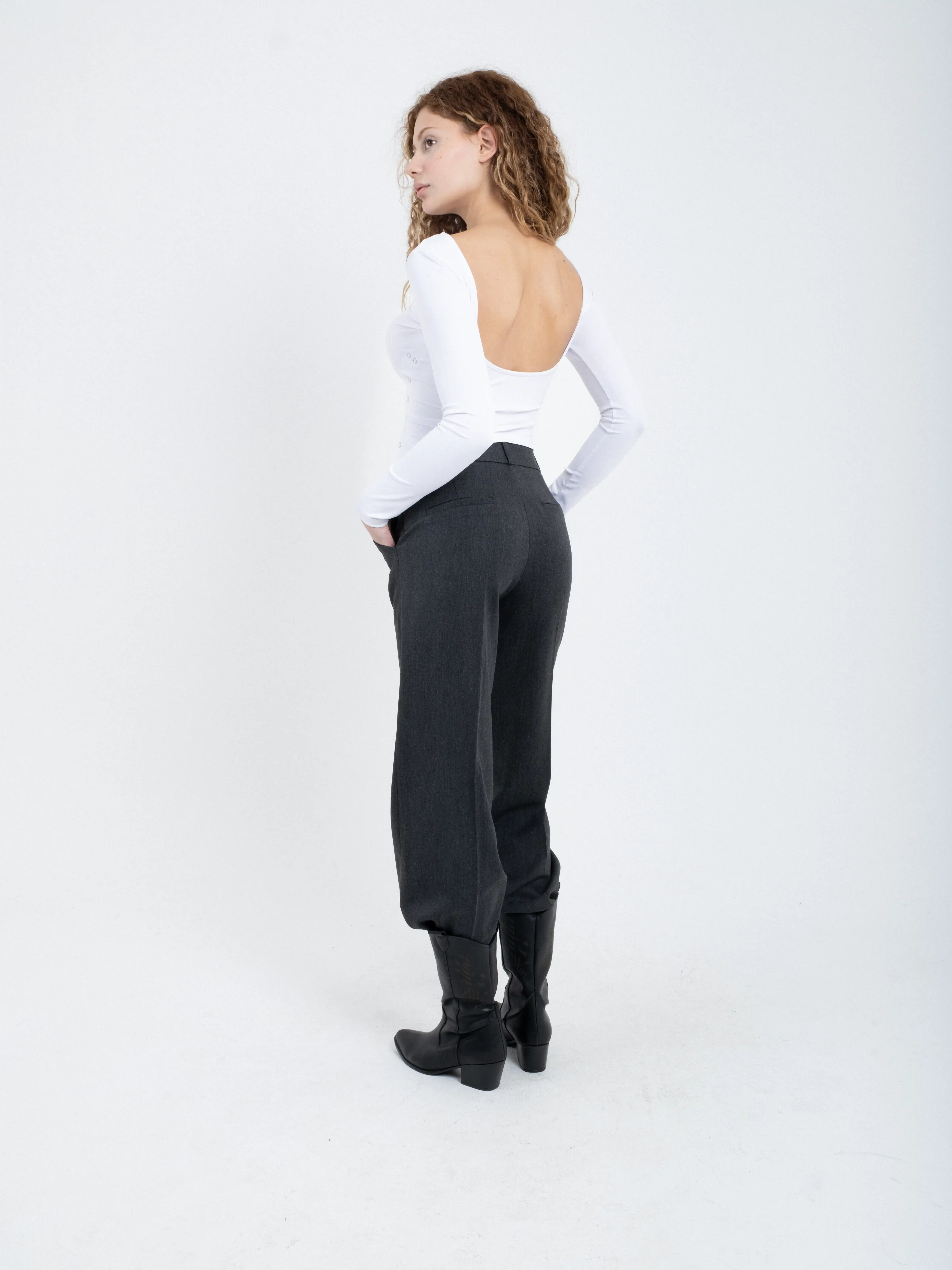 Asimetrik Çıtçıt Detaylı Uzun Kollu Body