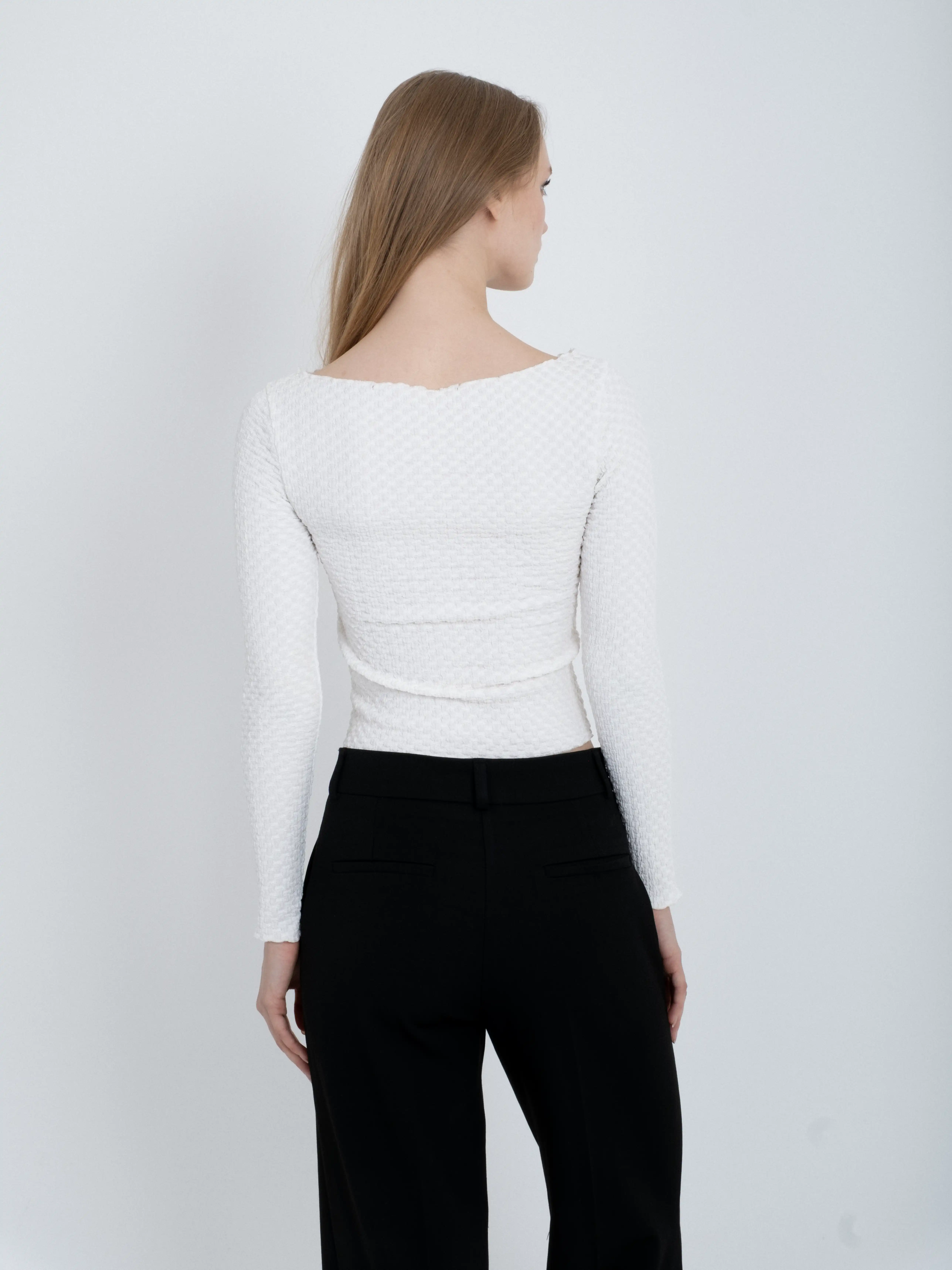 Dokulu Kumaş Uzun Kollu Body Bluz