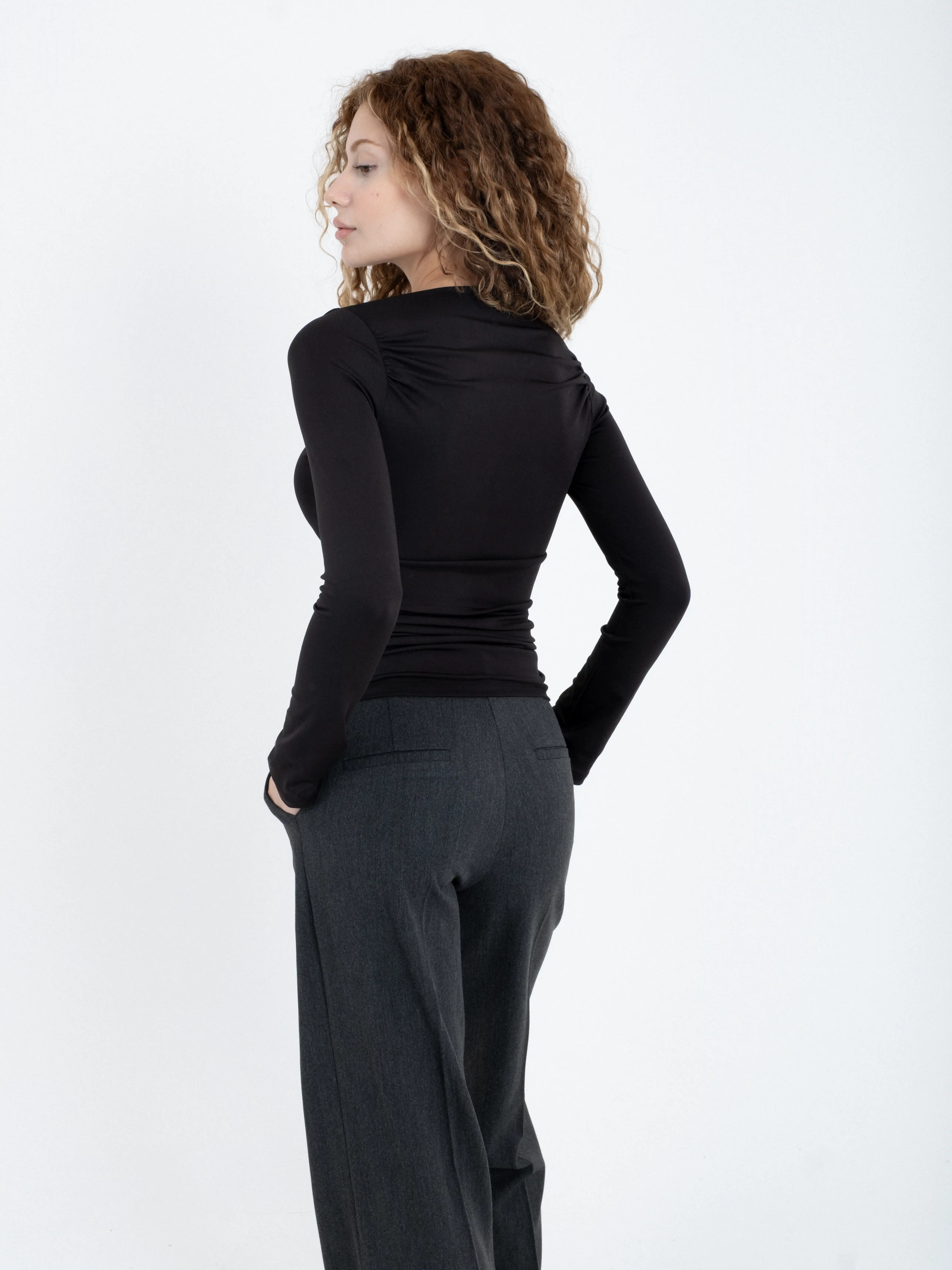 Kayık Yaka Büzgülü Uzun Kollu Body Bluz